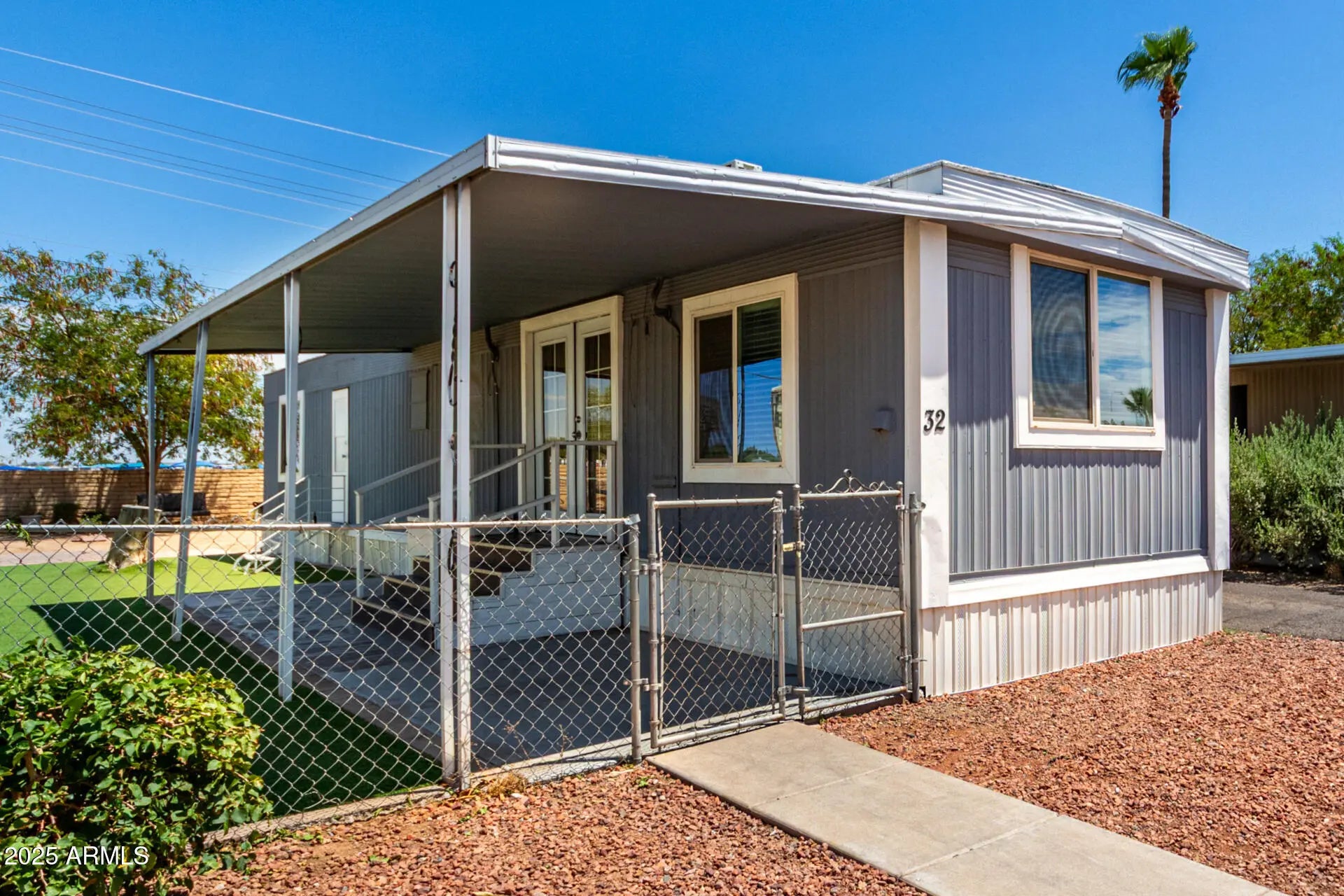 Photo of Listing #6896384