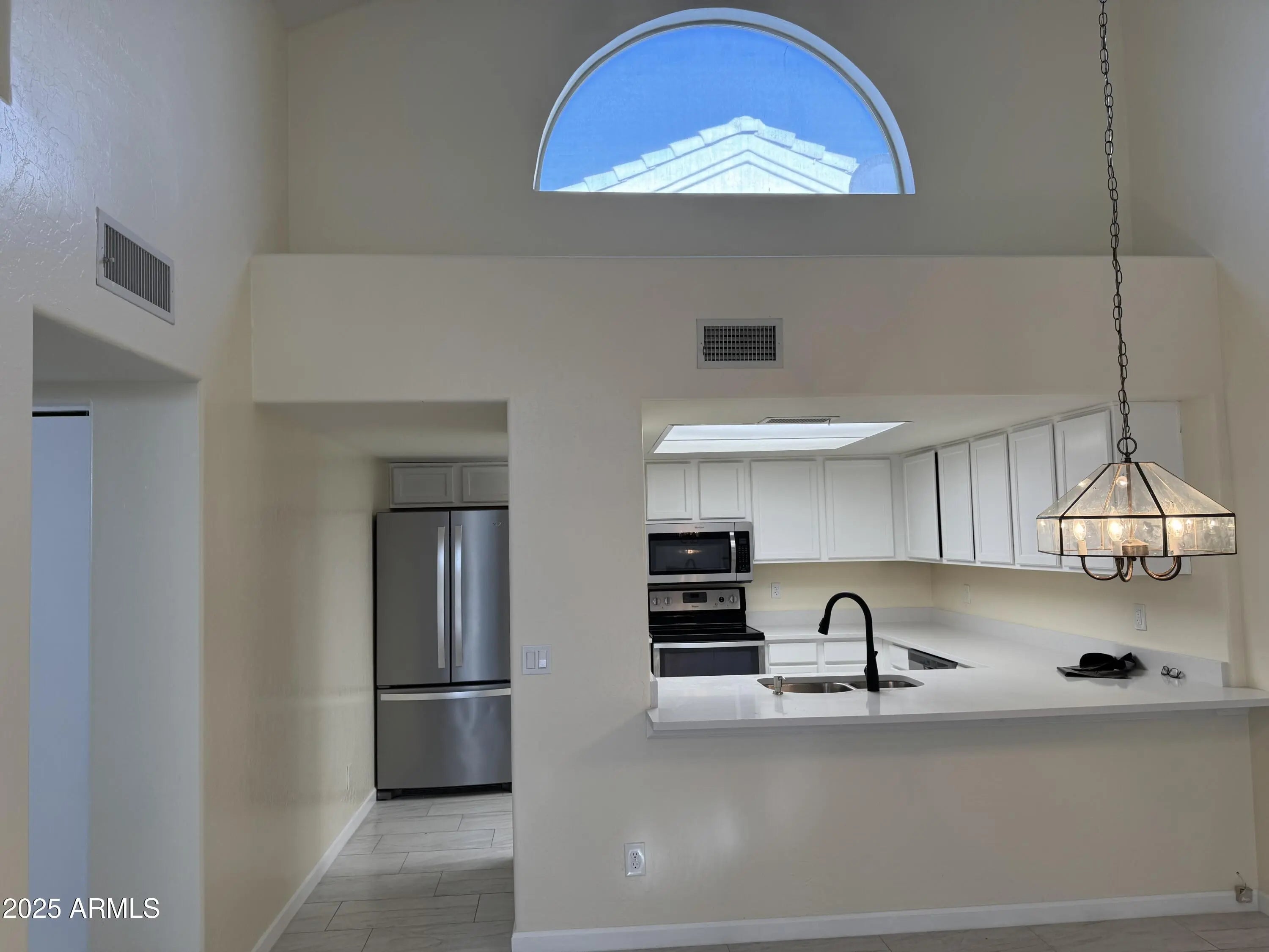 Photo of Listing #6892186