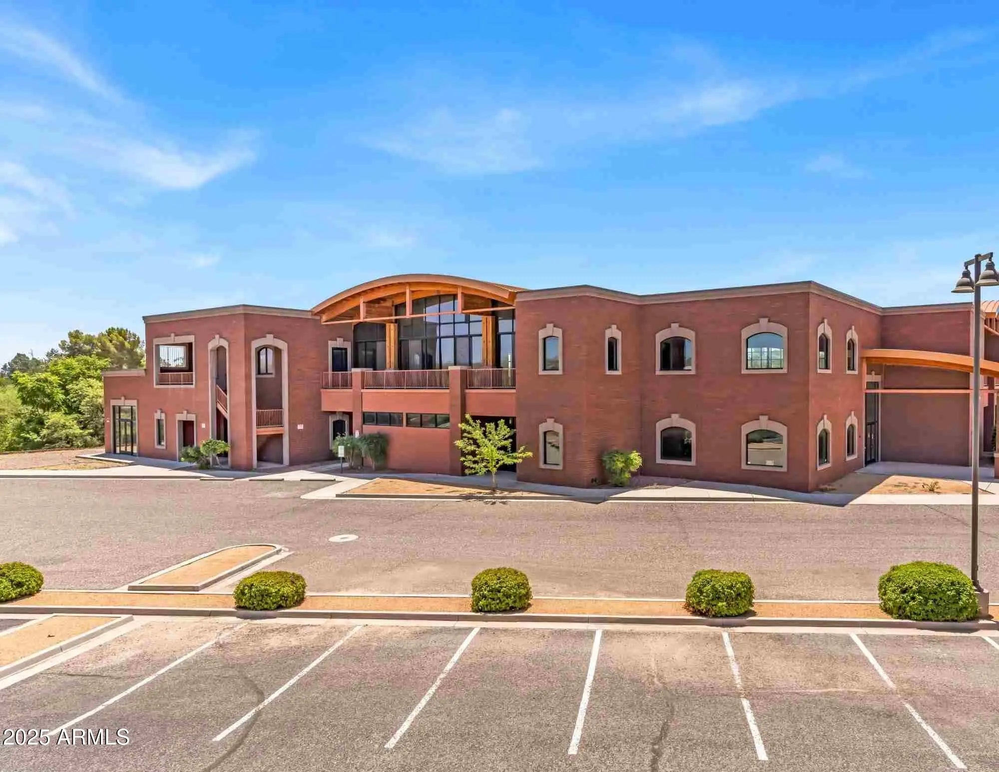 Photo of Listing #6893186