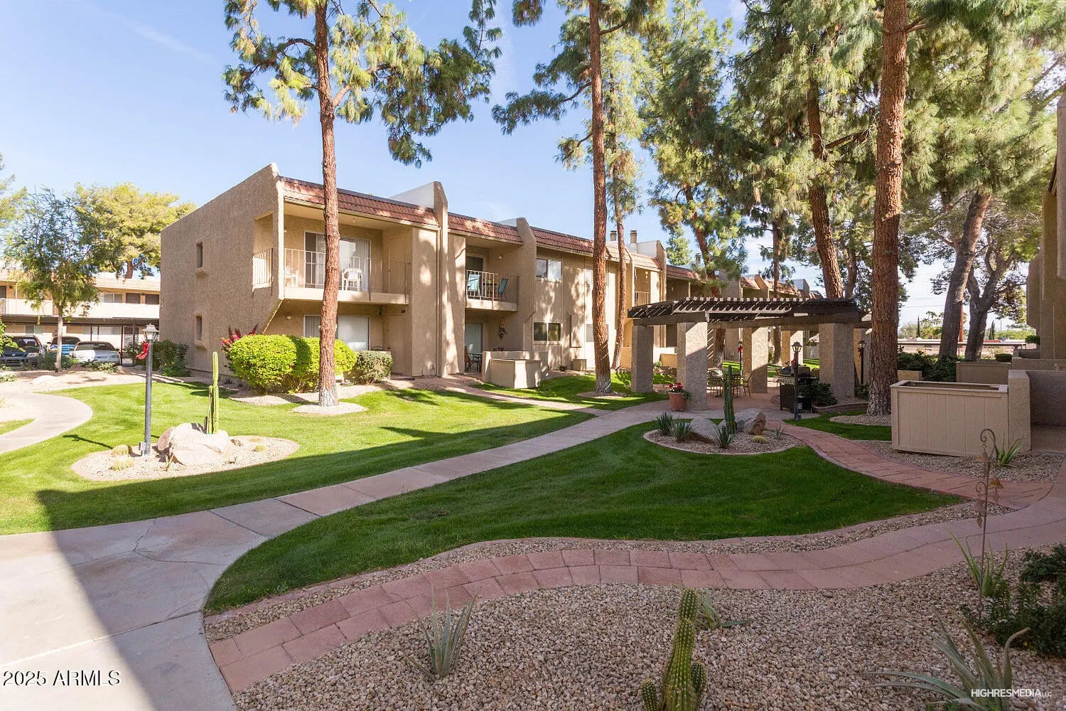 Photo of Listing #6892462