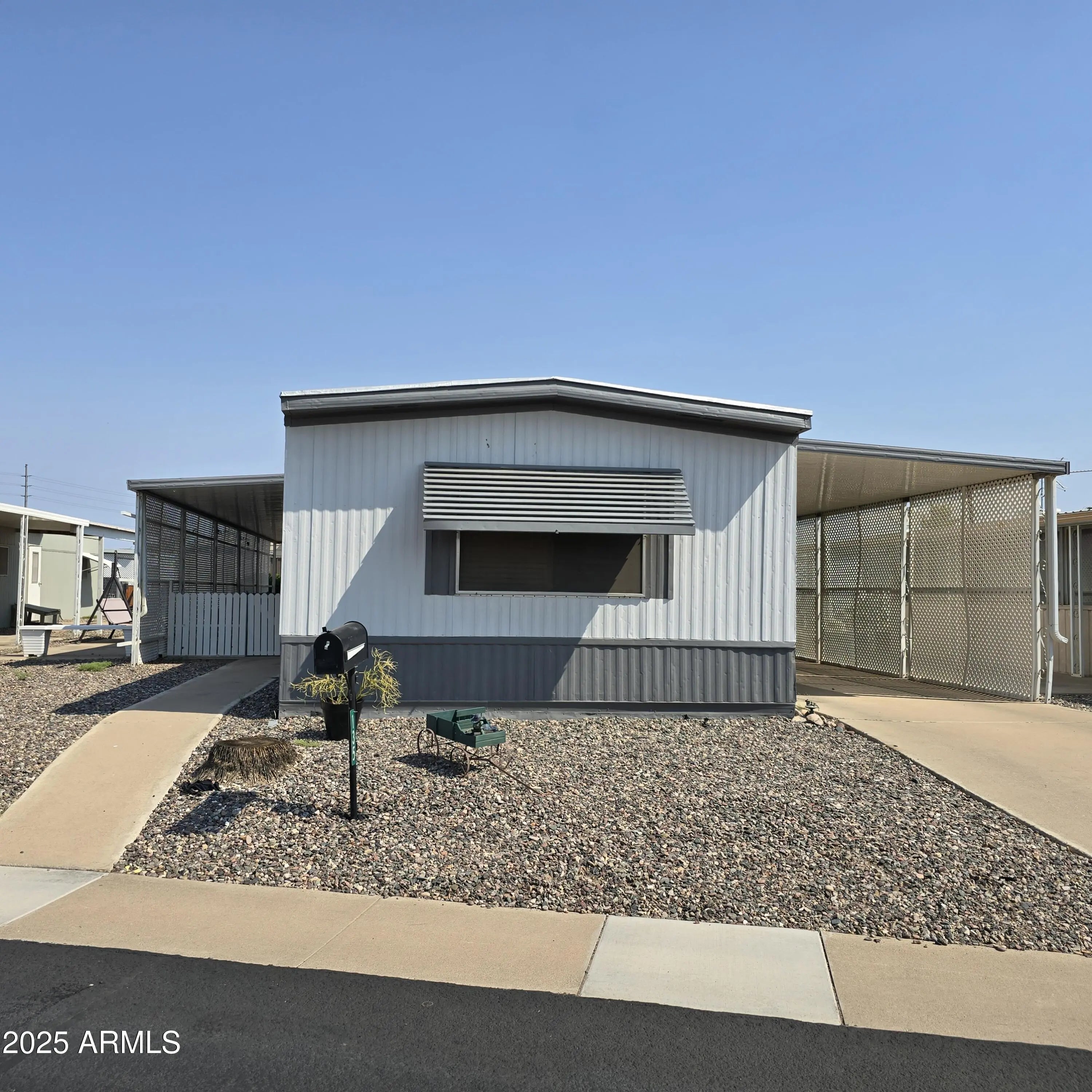 Photo of Listing #6893073