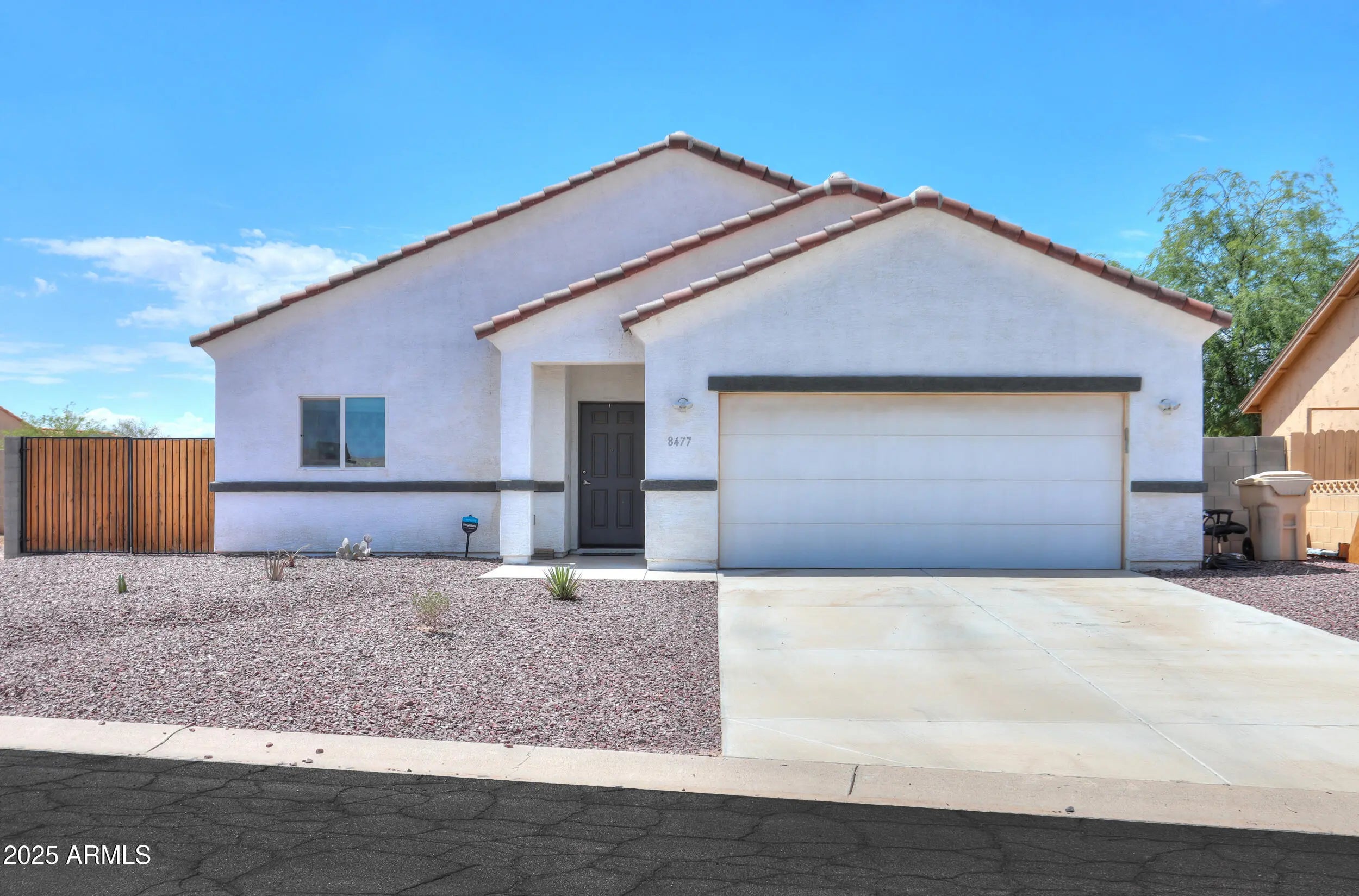 Photo of Listing #6894940