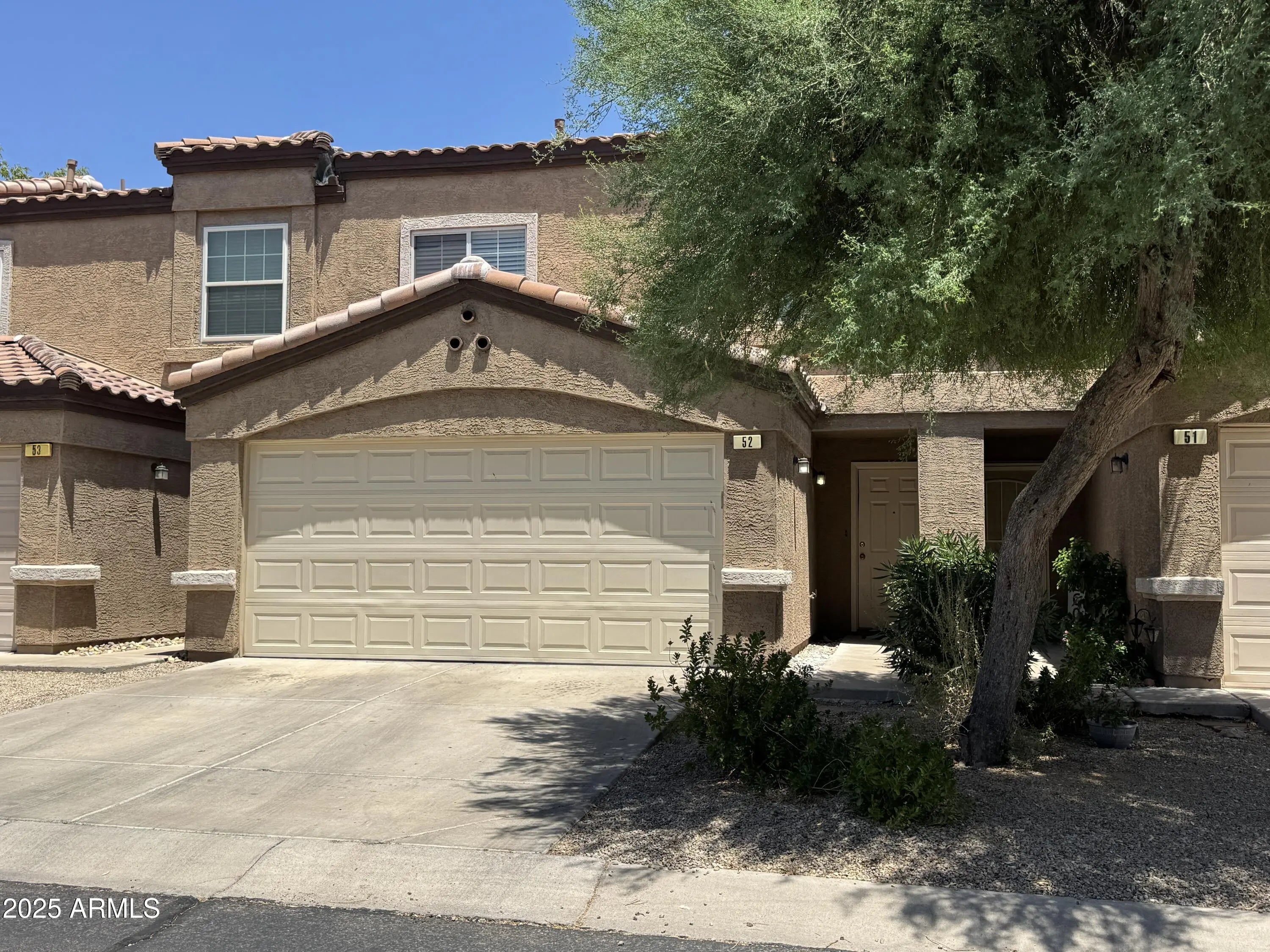 Photo of Listing #6892677