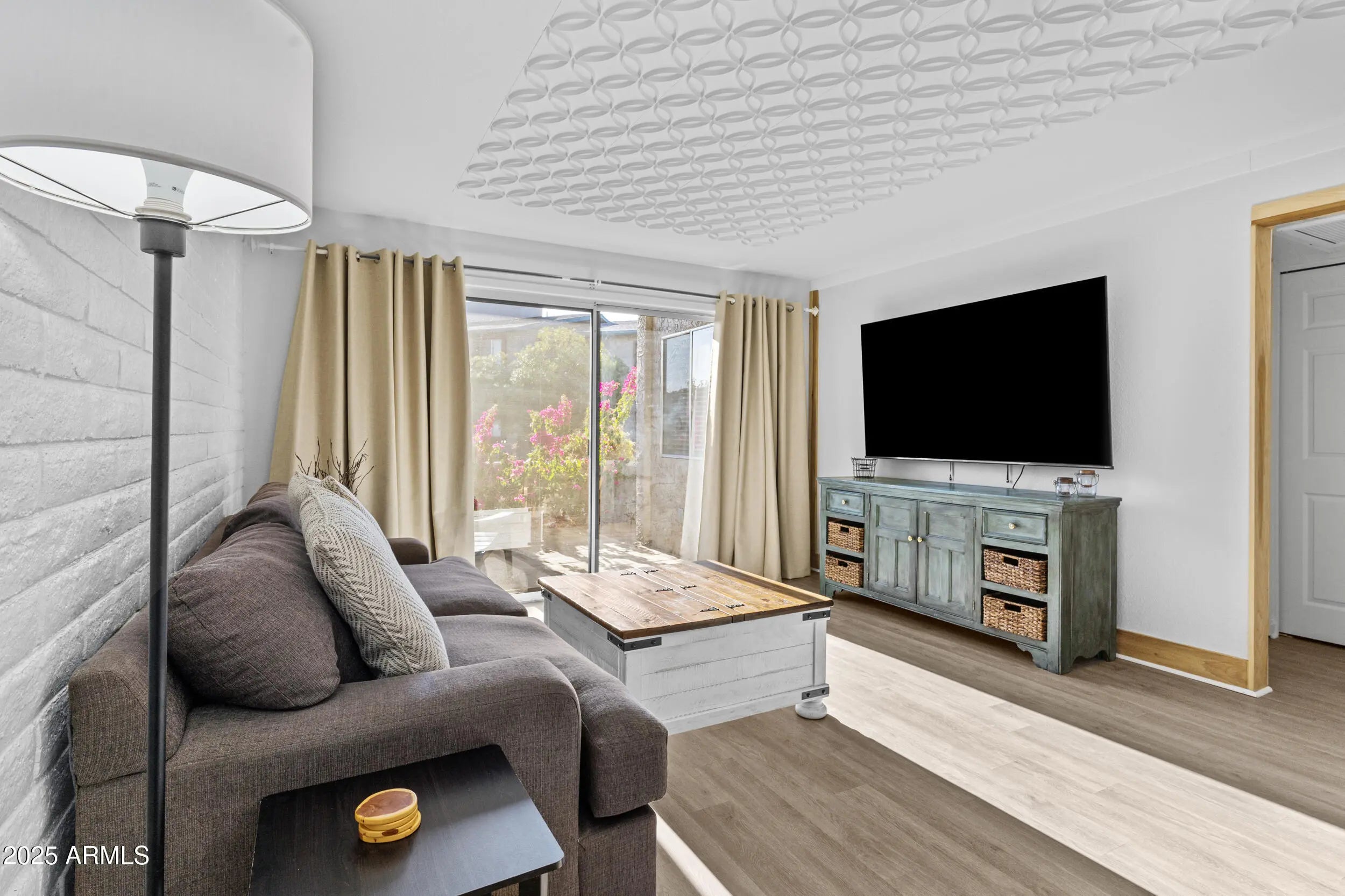 Photo of Listing #6892872