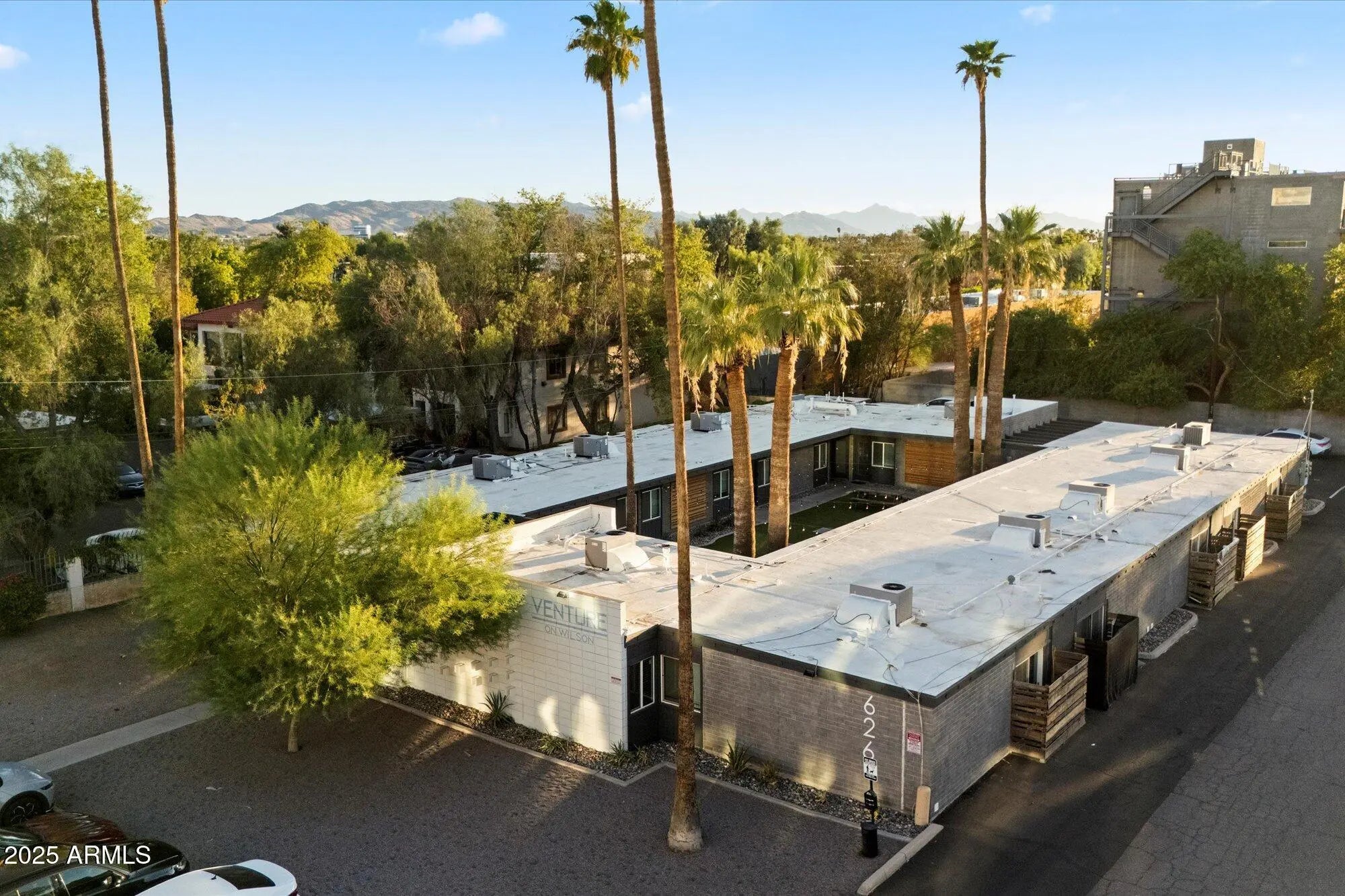 Photo of Listing #6901363