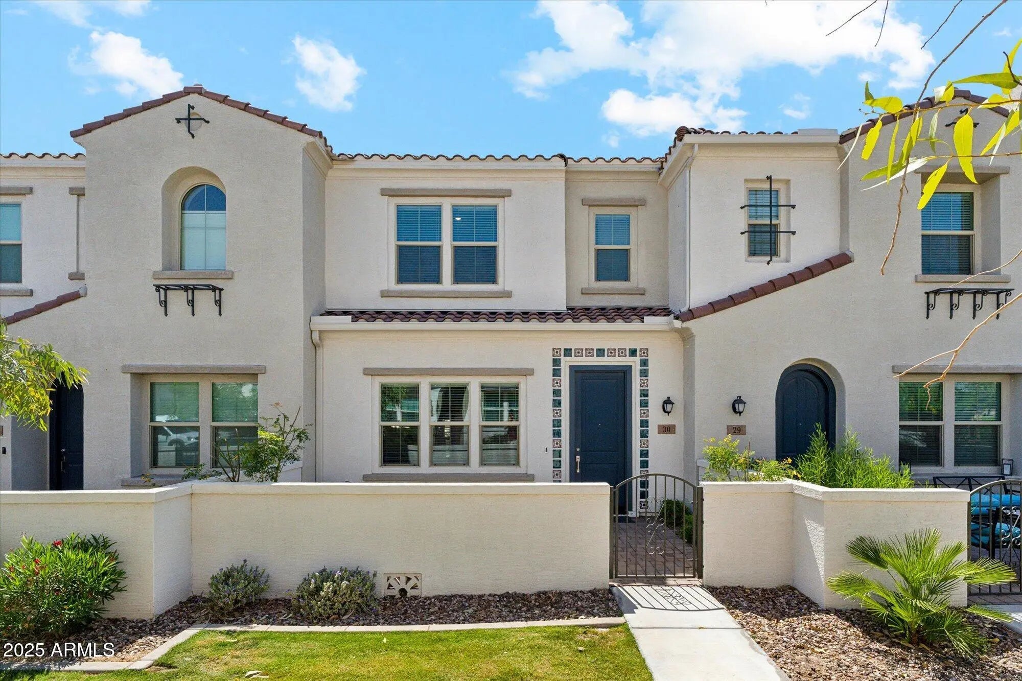 Photo of Listing #6893113