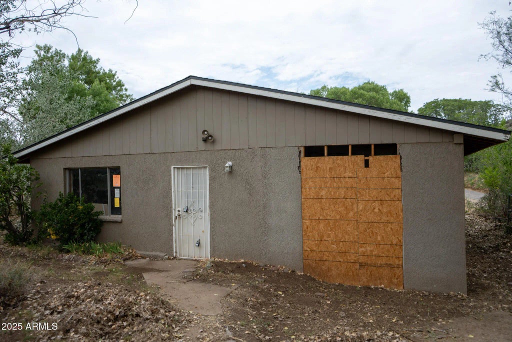 12360 E Central Avenue, Mayer