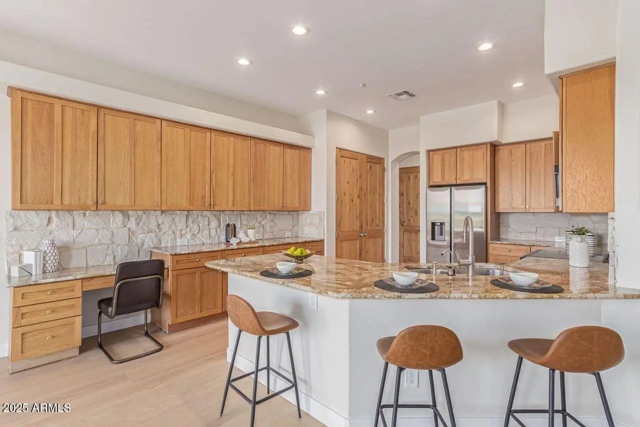 Photo of Listing #6893445