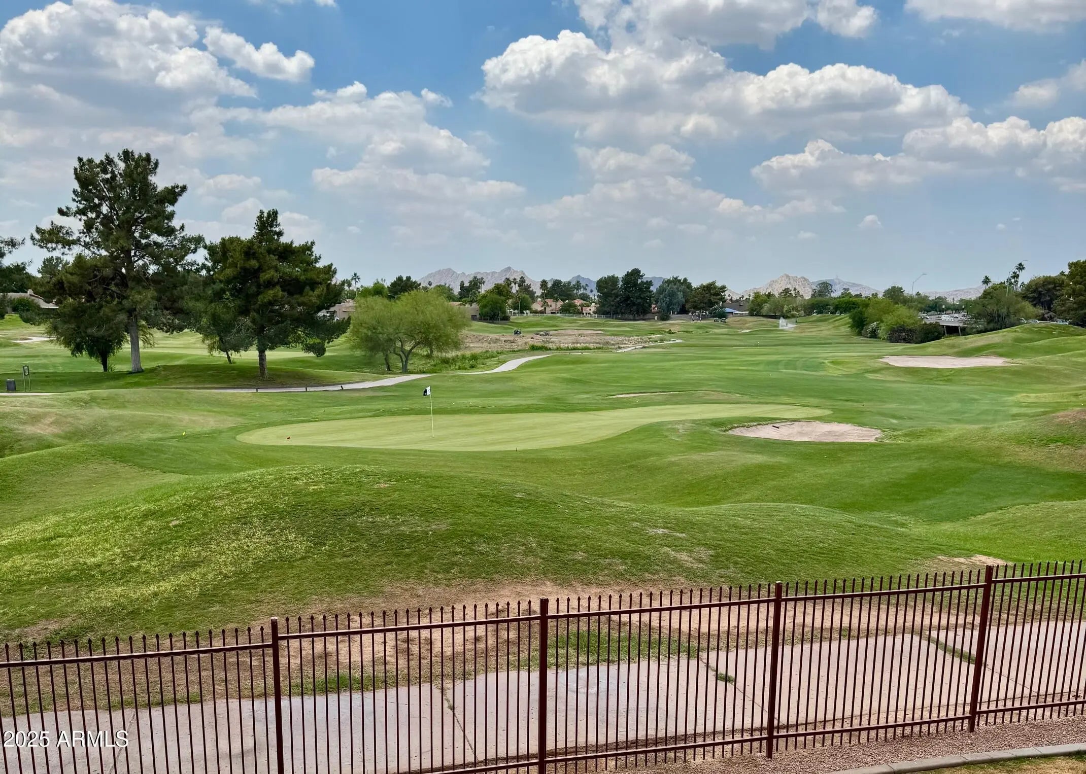 Photo of Listing #6893284