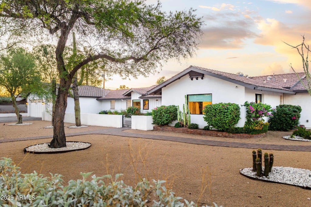 4142 E Stanford Drive, Phoenix