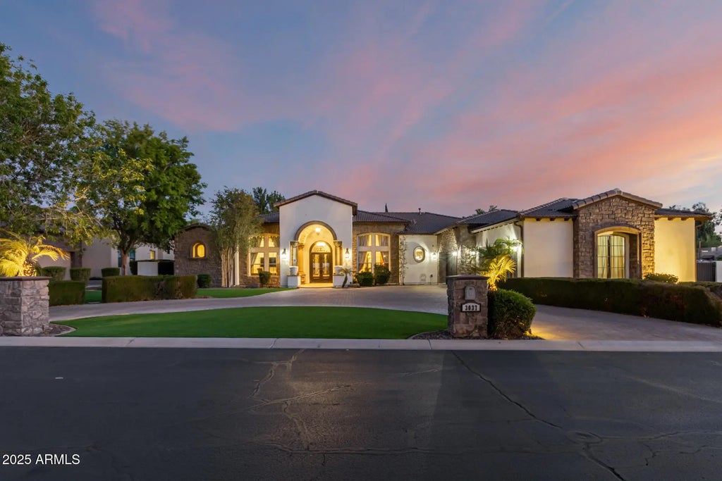 3037 E Waterman Way, Gilbert
