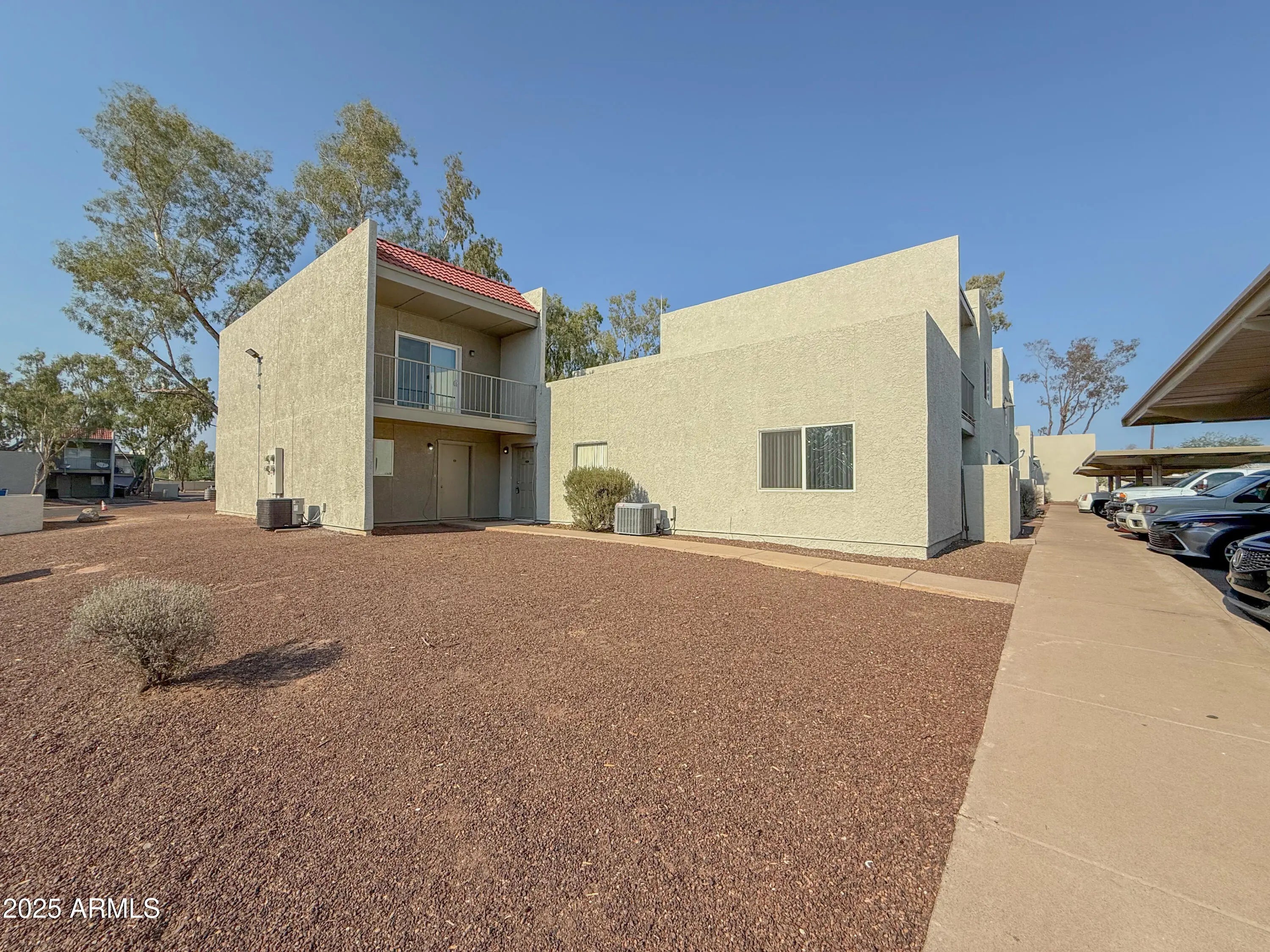 Photo of Listing #6893712