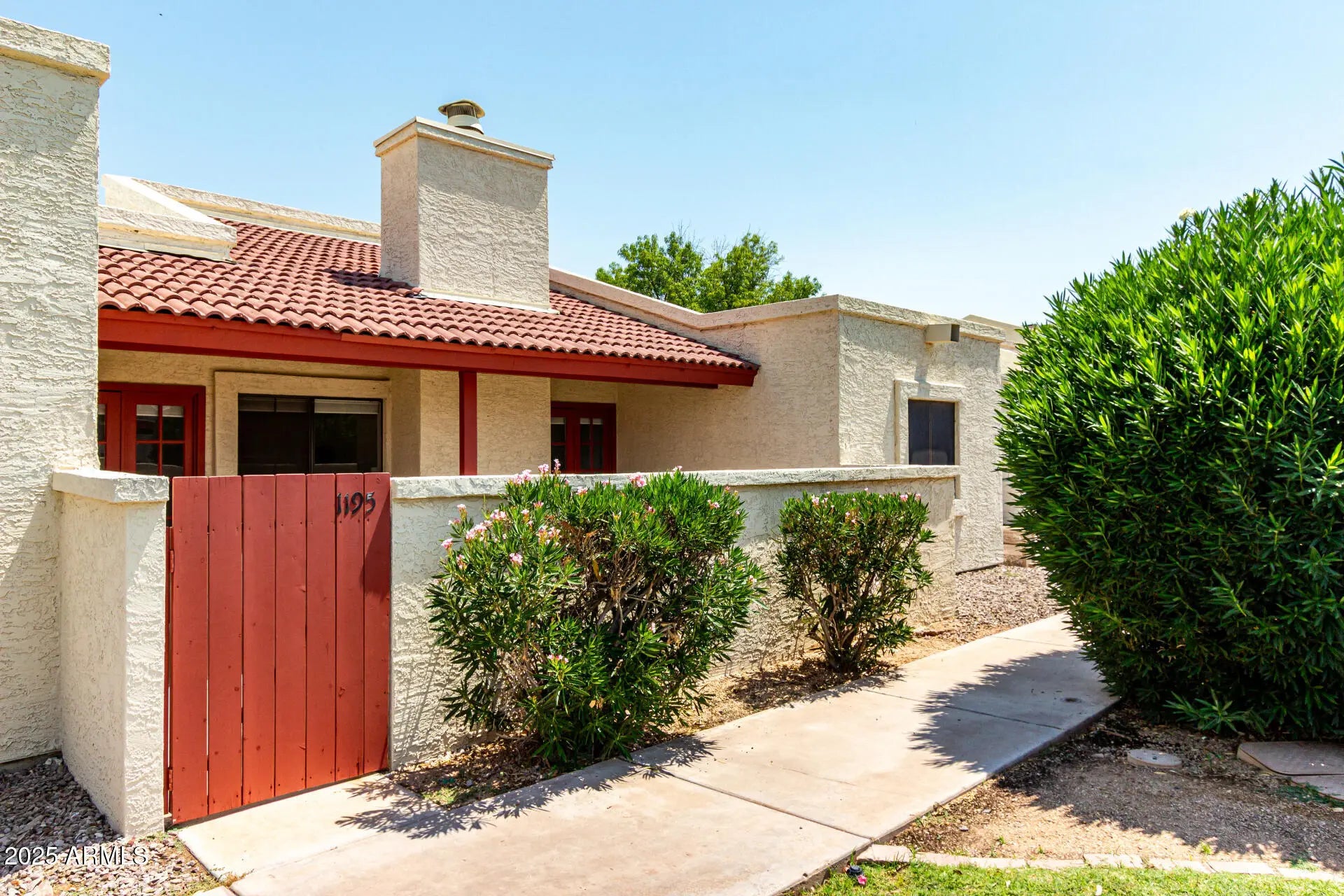 Photo of Listing #6893620