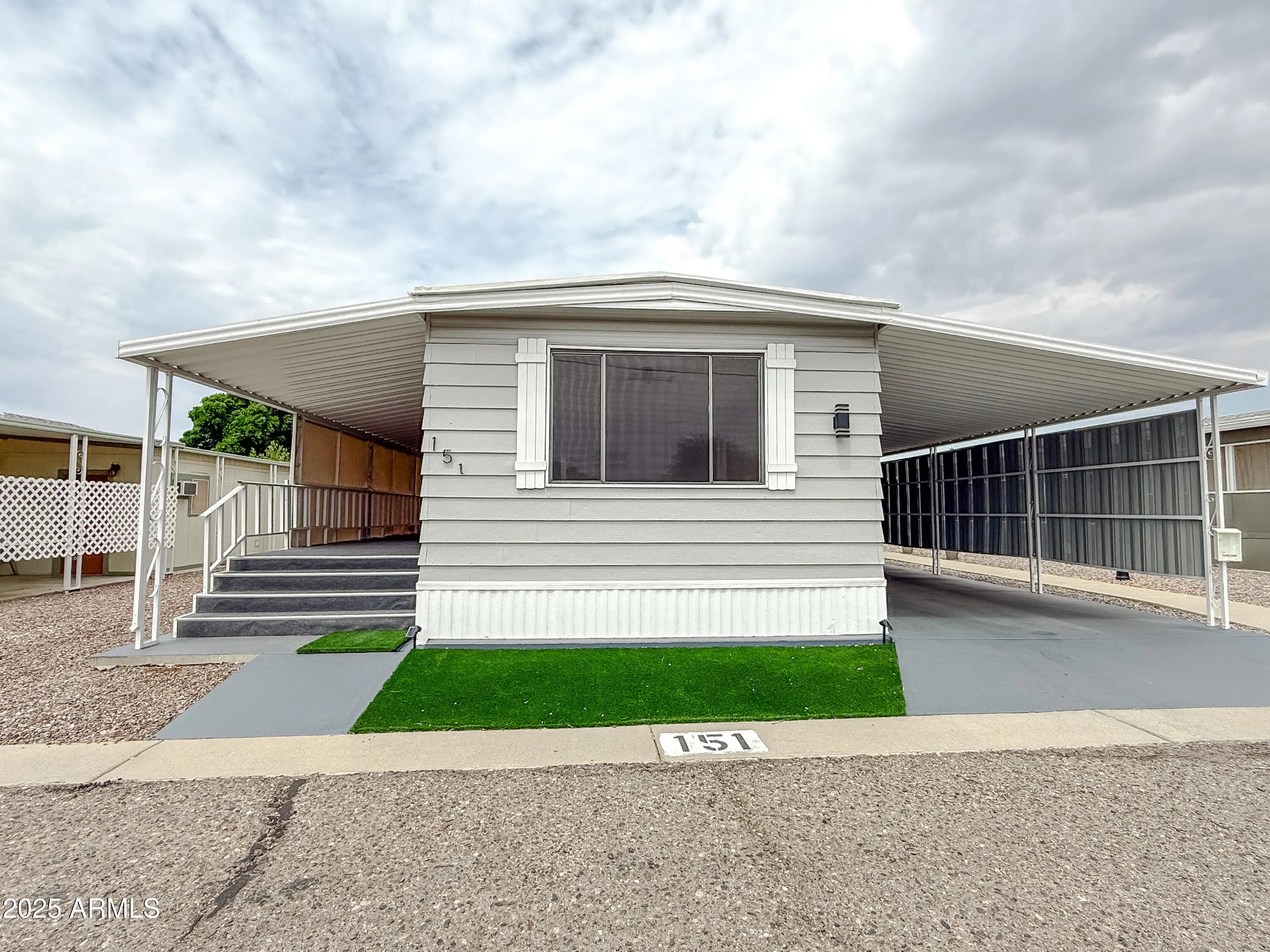 Photo of Listing #6893826