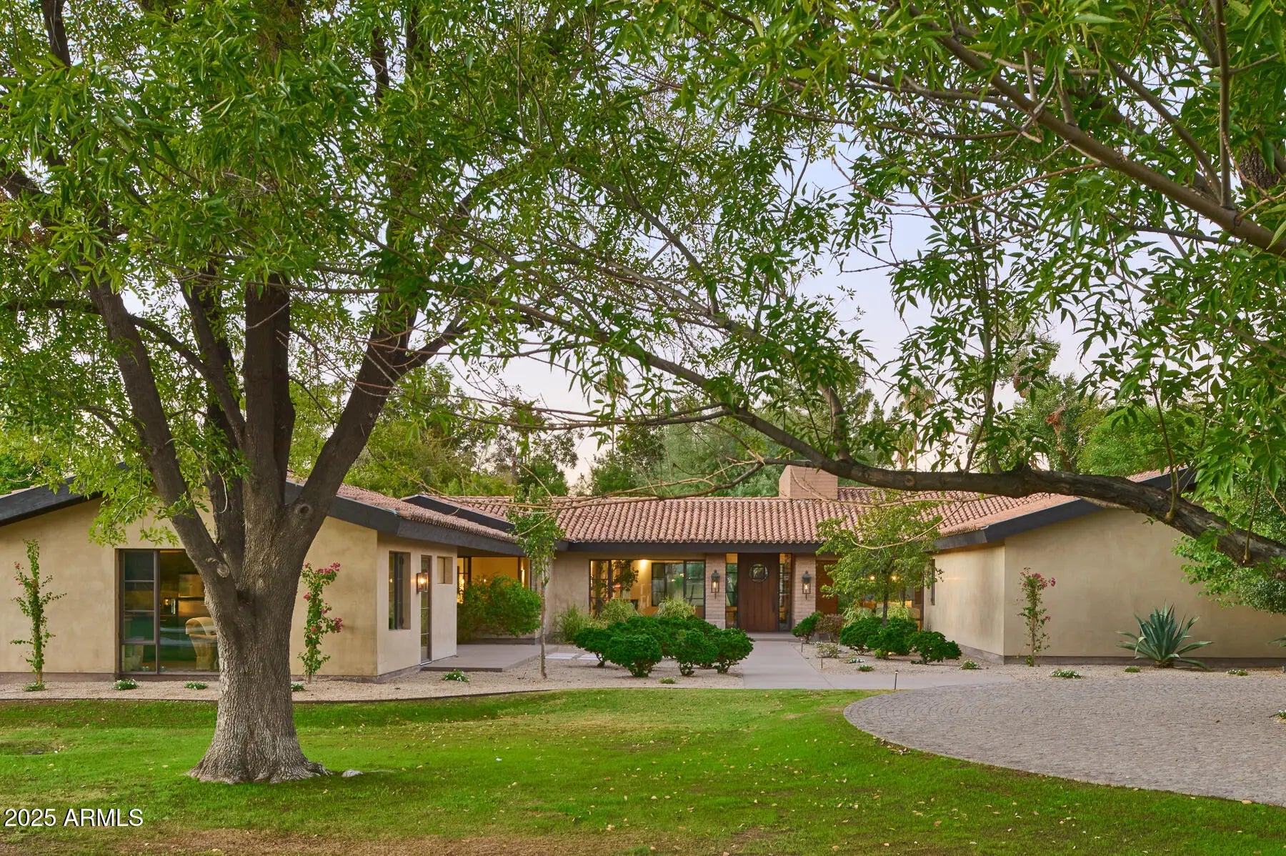 Photo of Listing #6934246