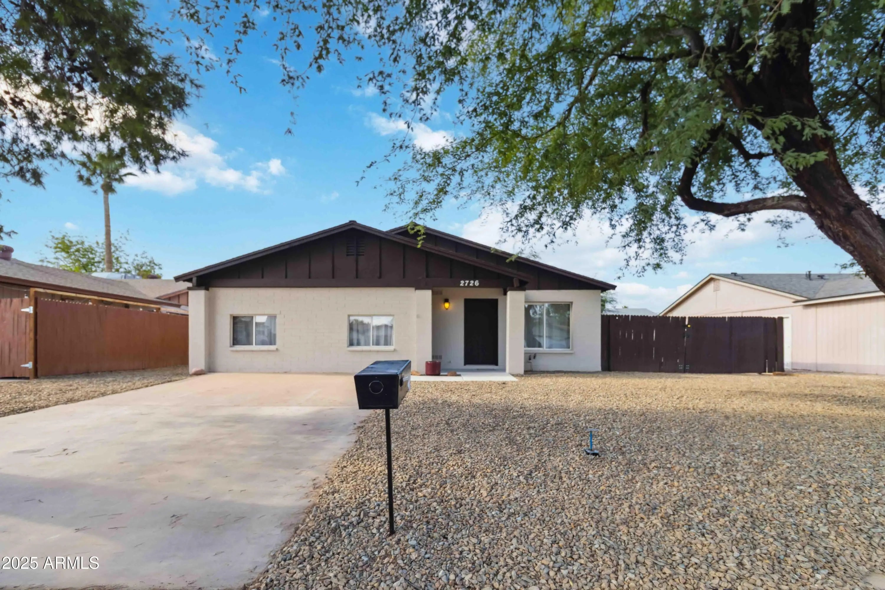 Photo of Listing #6894689