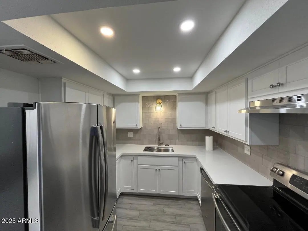 Photo of Listing #6894058