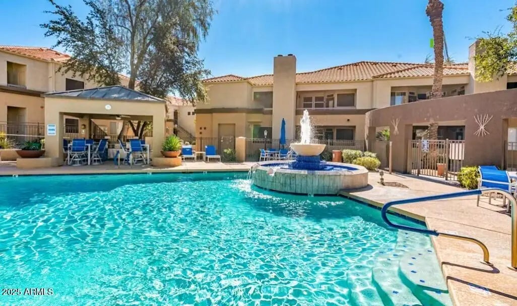 Photo of Listing #6925396