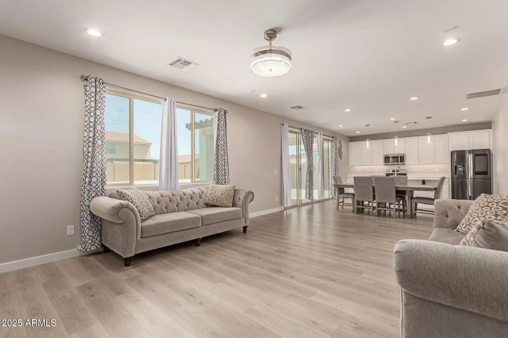 40126 W James Lane, Maricopa