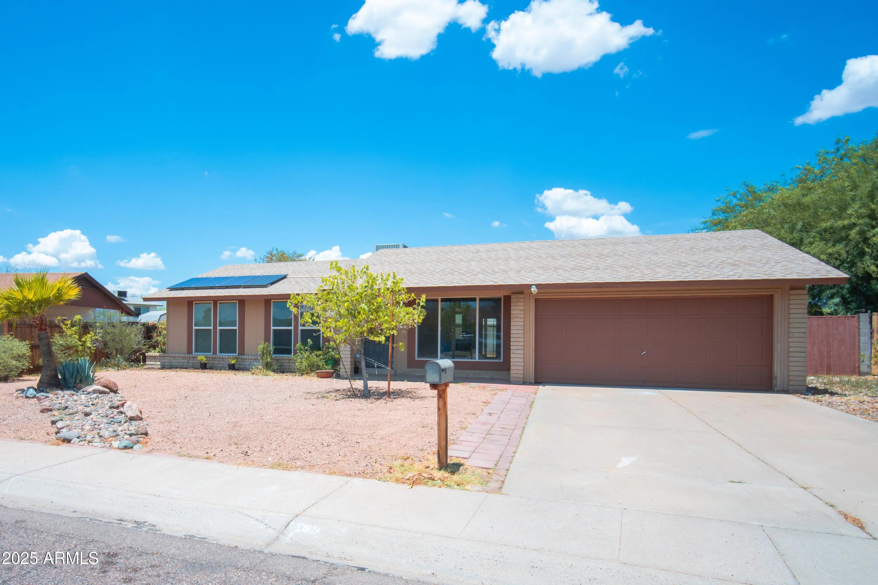 Photo of Listing #6894247