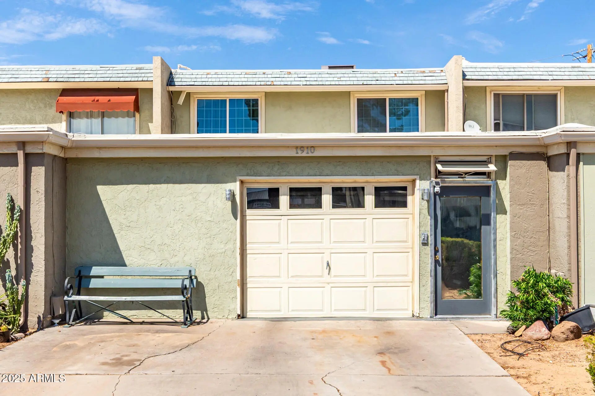 Photo of Listing #6895587