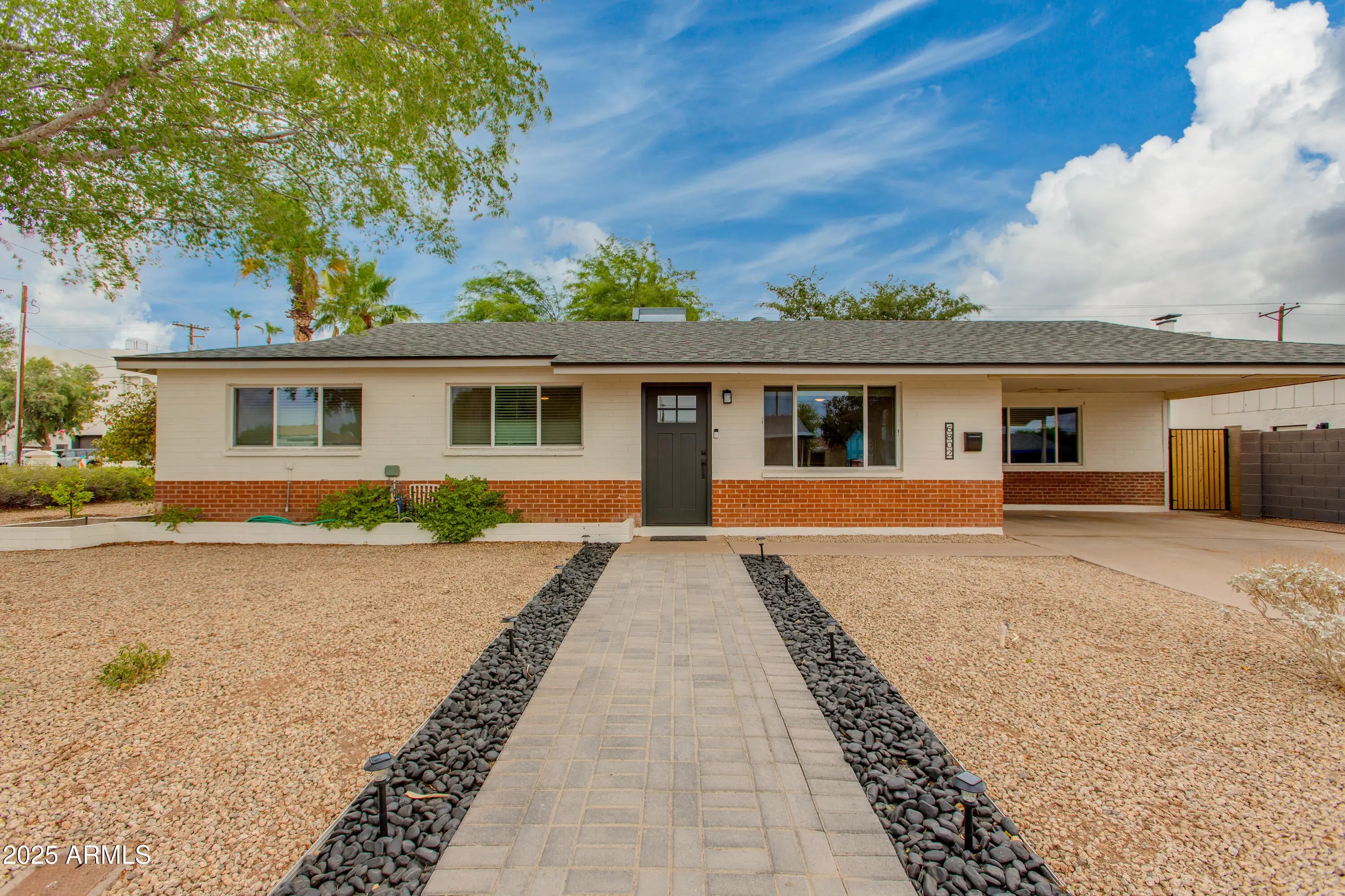 Photo of Listing #6894448