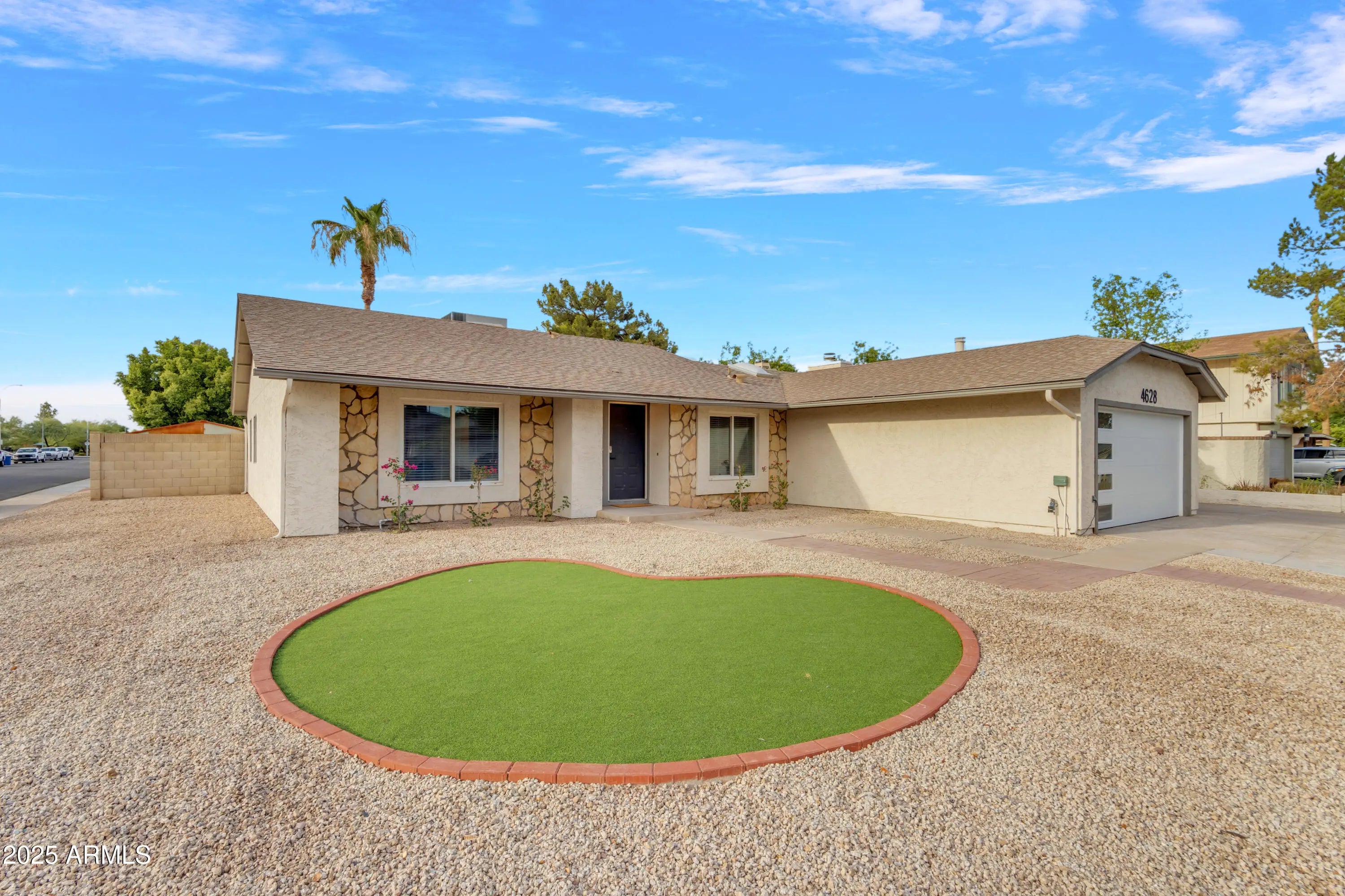 Photo of Listing #6898978