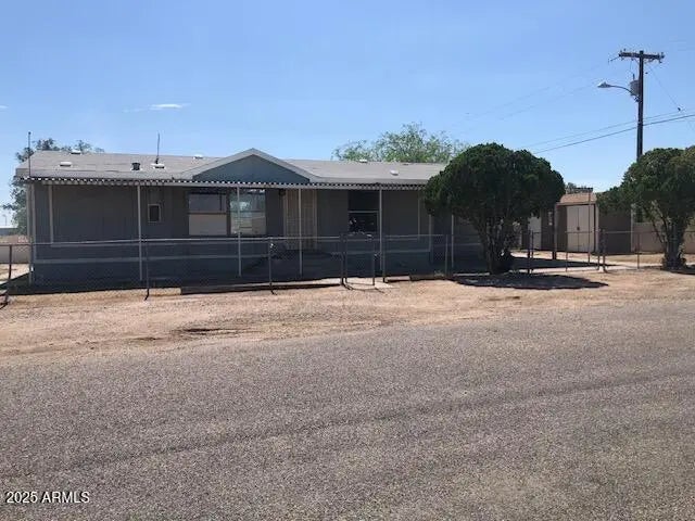 3245 W Colusa Drive, Eloy