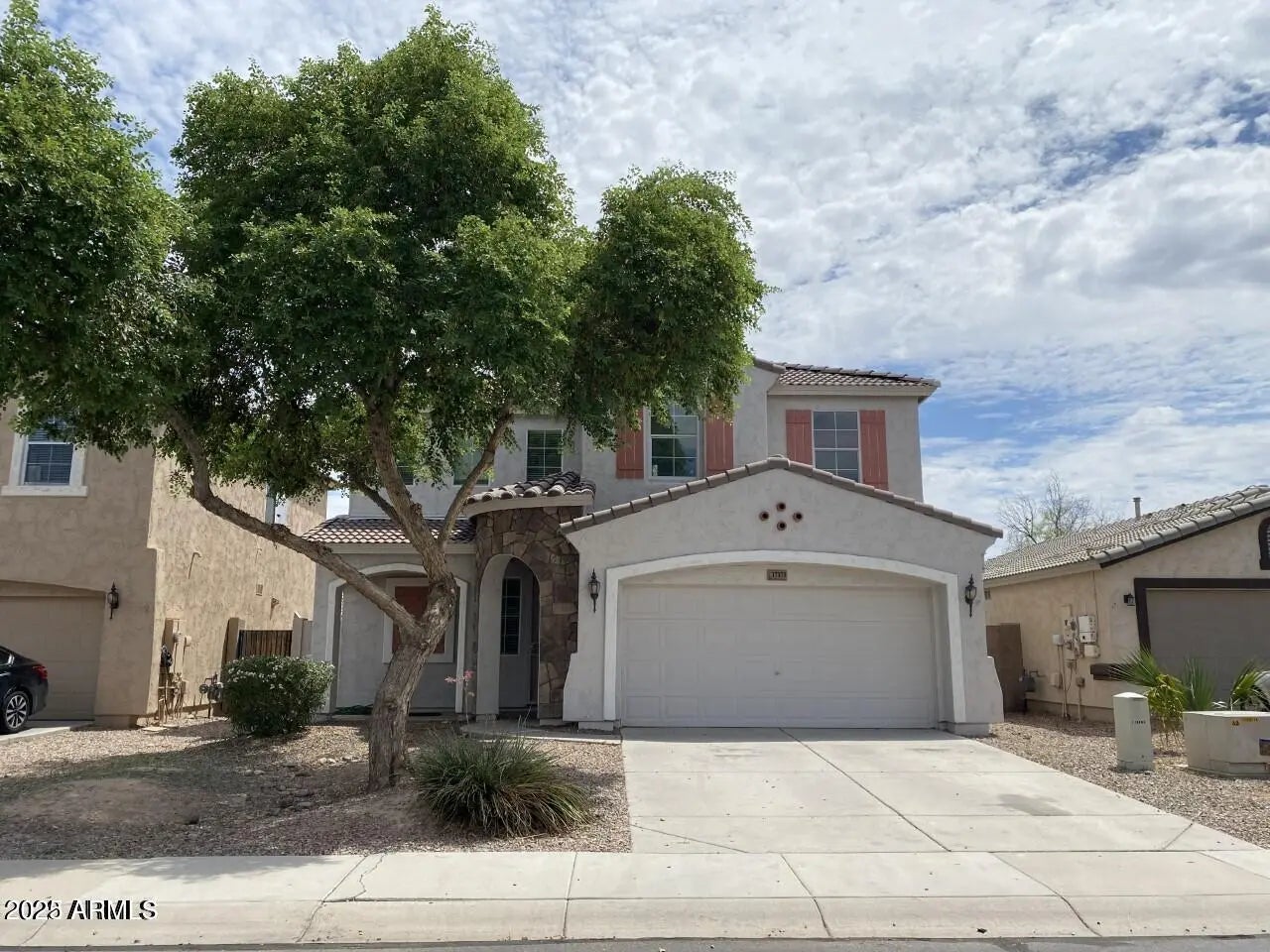 Photo of Listing #6894465