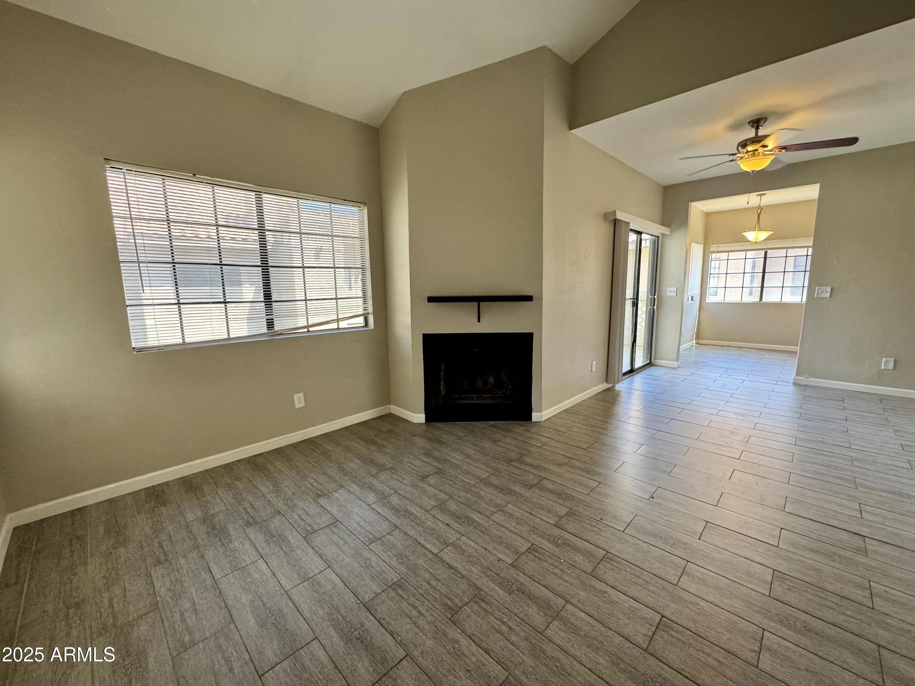 Photo of Listing #6894495