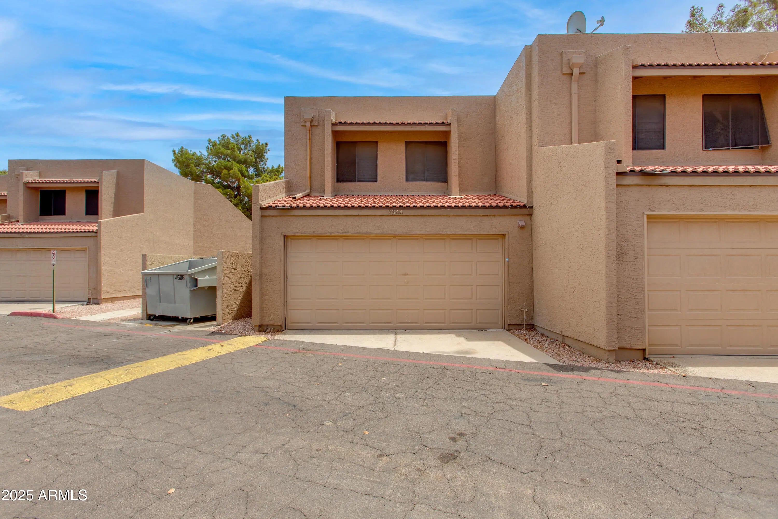 Photo of Listing #6894638