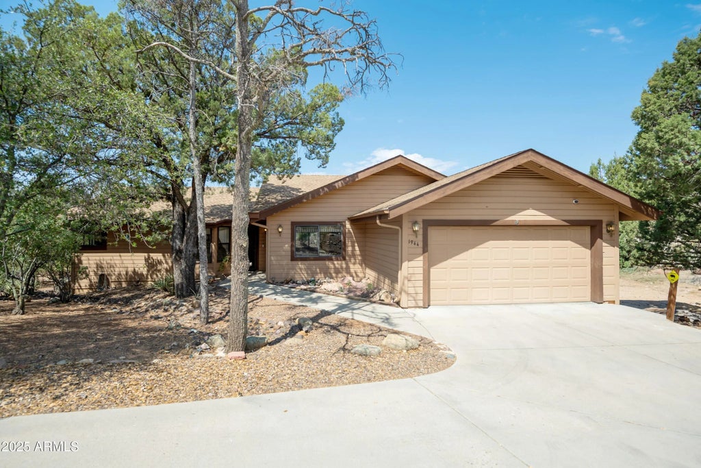 1944 Forest View, Prescott