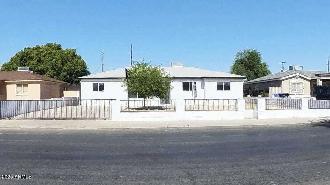 Photo of Listing #6894778