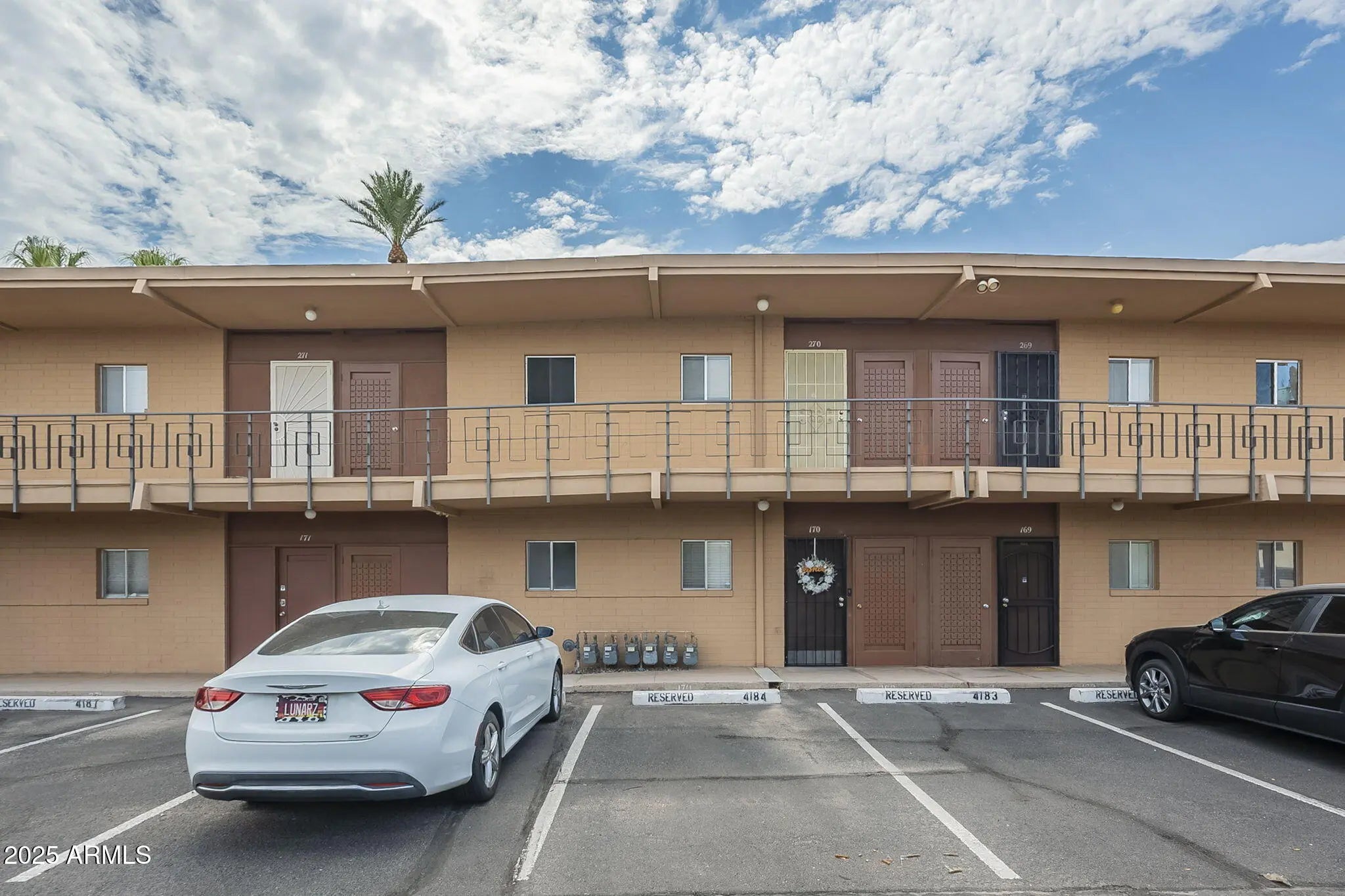 Photo of Listing #6896140