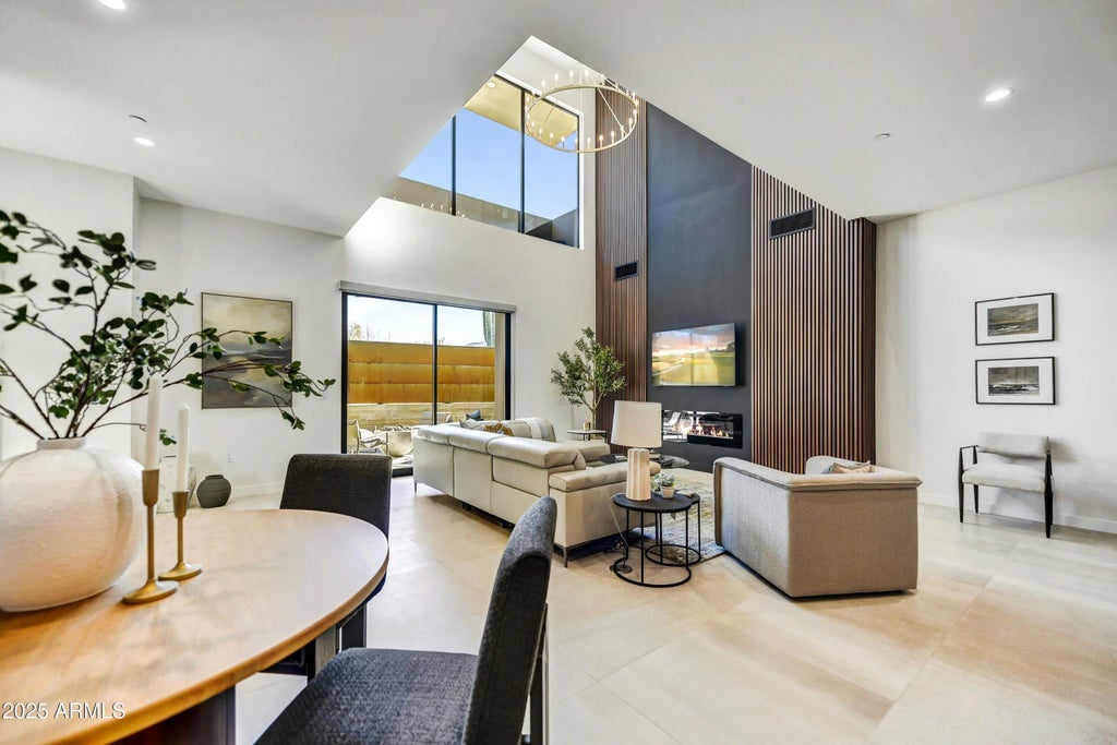 6525 E Cave Creek Road (unit 201), Cave Creek