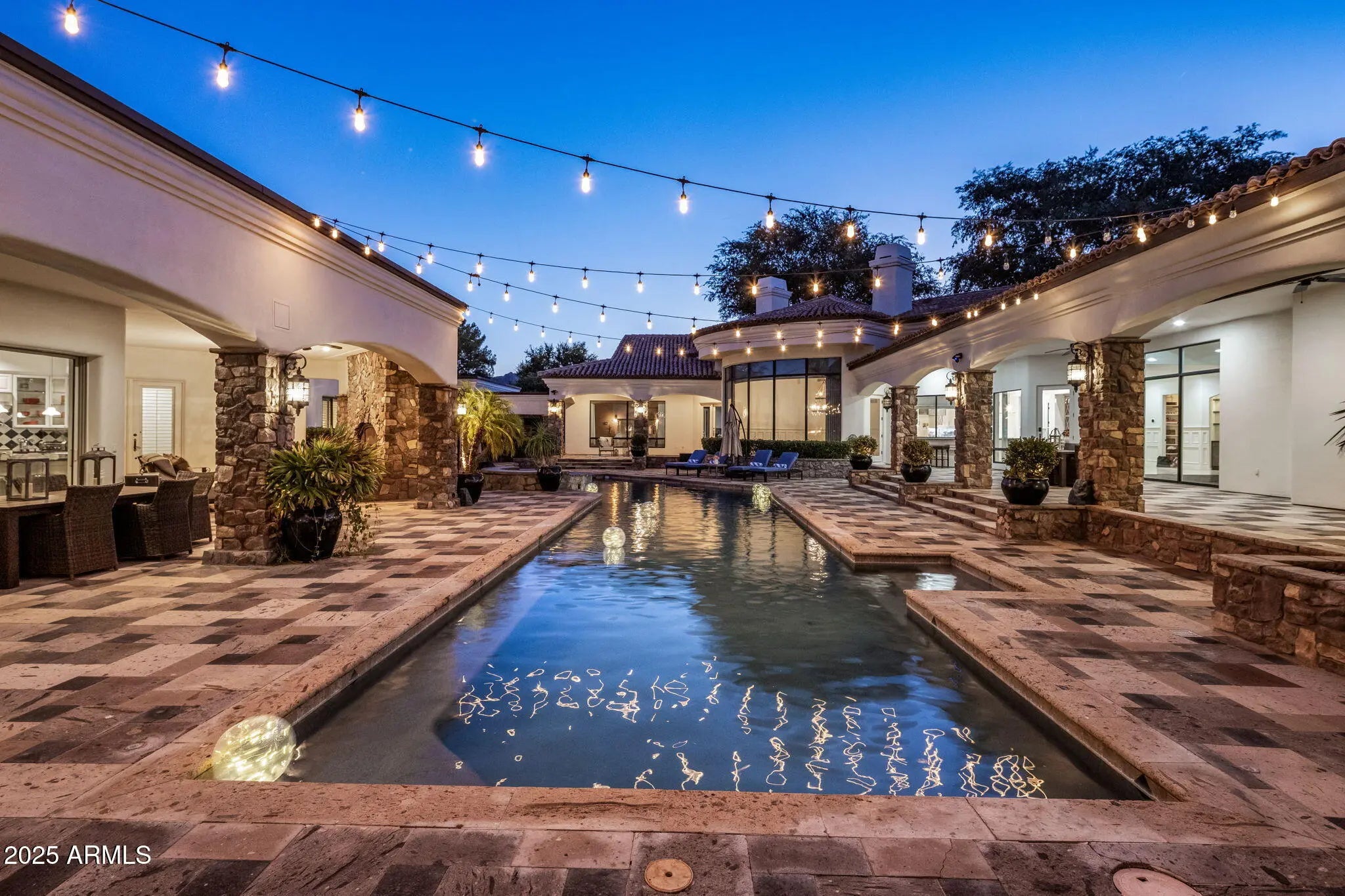 Photo of Listing #6895084