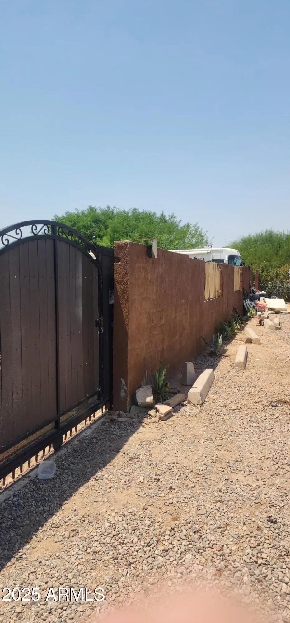 Photo of Listing #6895103