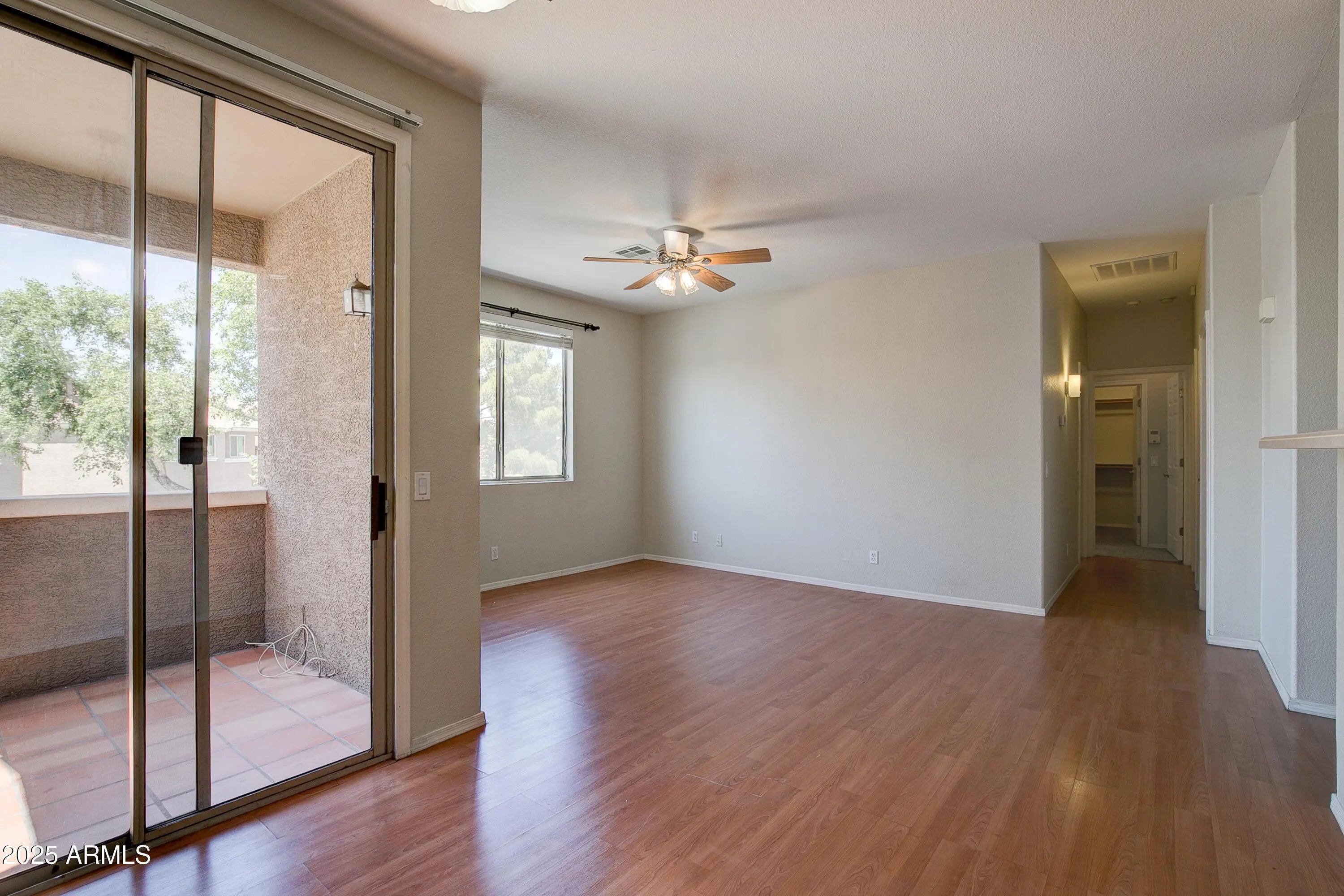 Photo of Listing #6905854