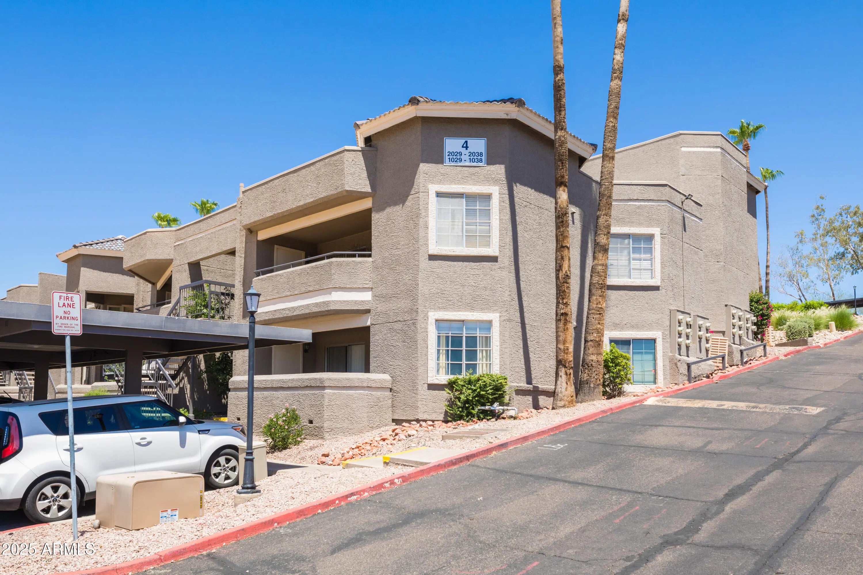 Photo of Listing #6897377