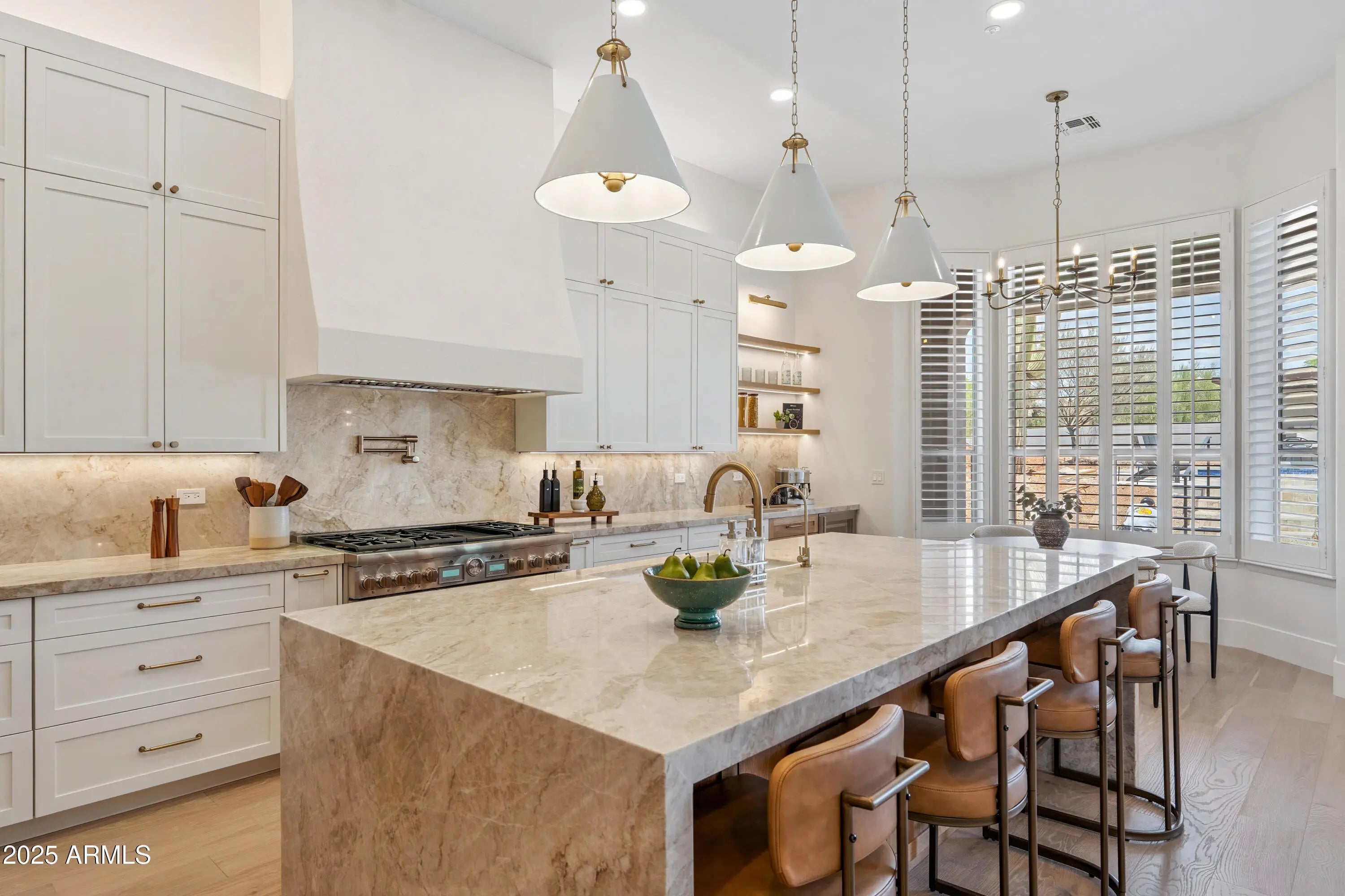 Photo of Listing #6896681