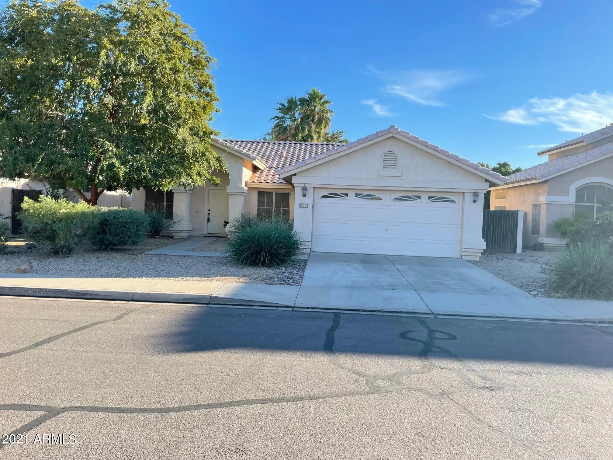 Photo of Listing #6904161