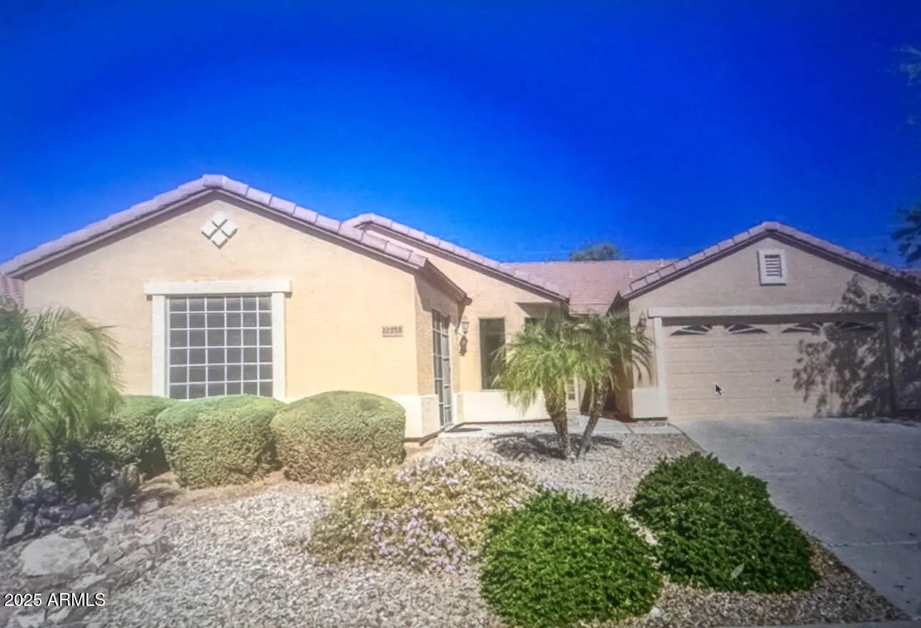 Photo of Listing #6895216