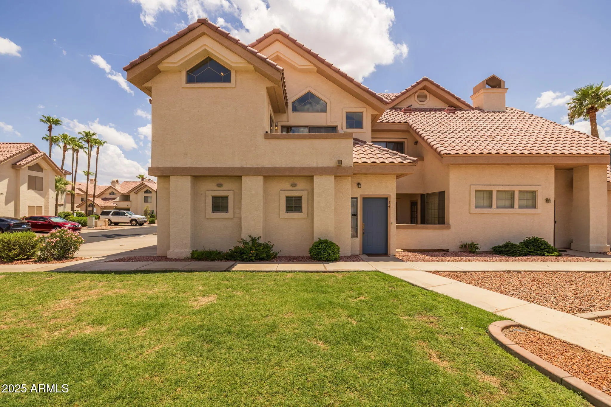 Photo of Listing #6896661