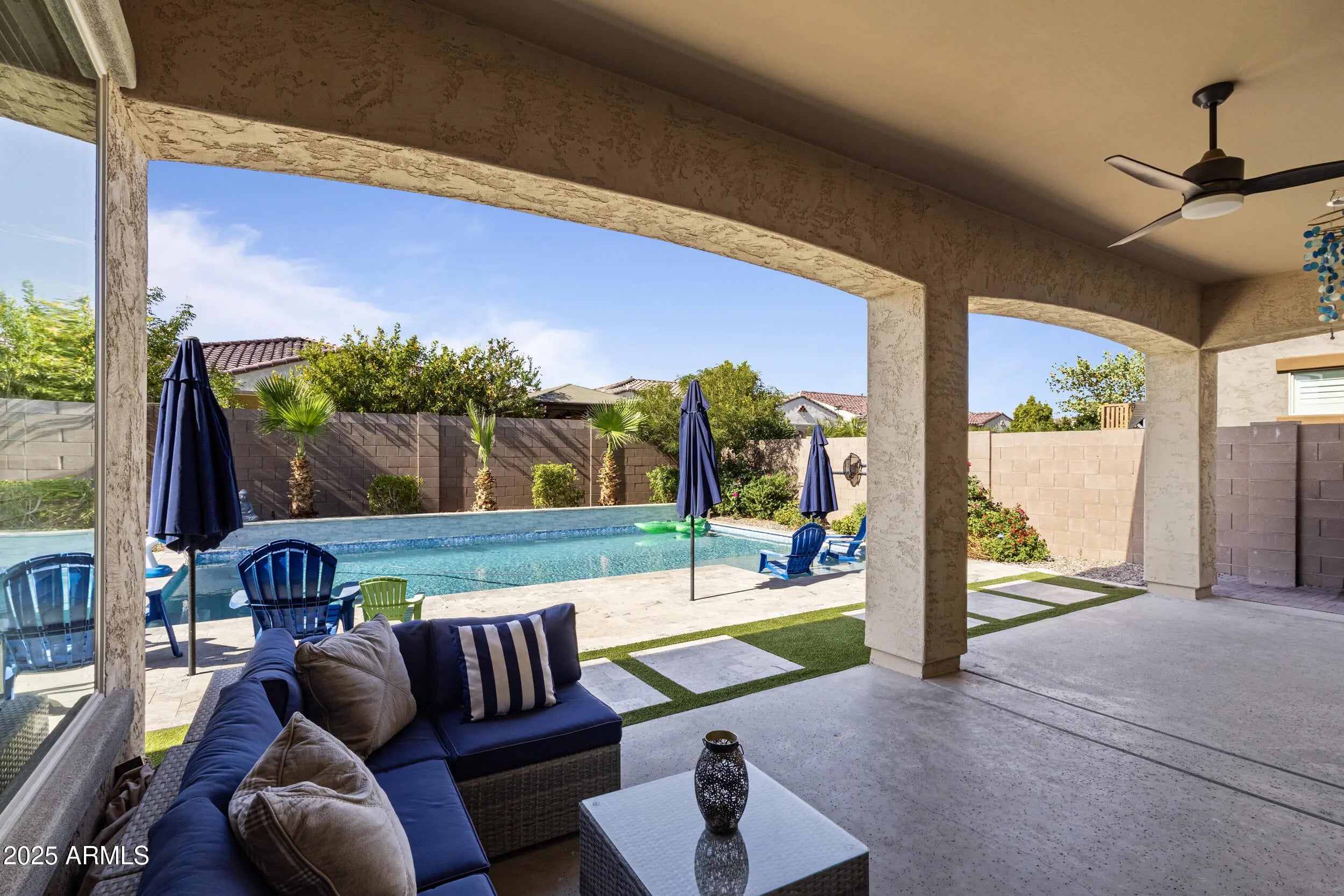 Photo of Listing #6896627