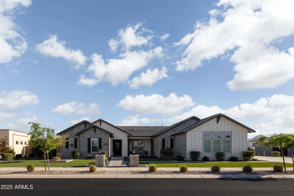 19901 E Country Meadows Drive, Queen Creek