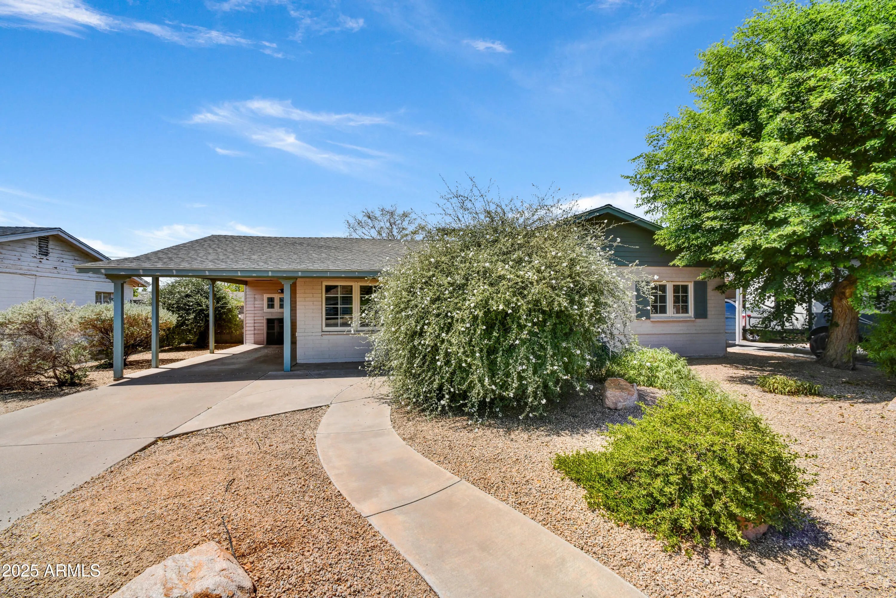 Photo of Listing #6895319