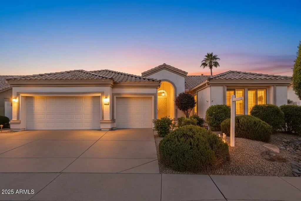 1770 W Hawk Way, Chandler