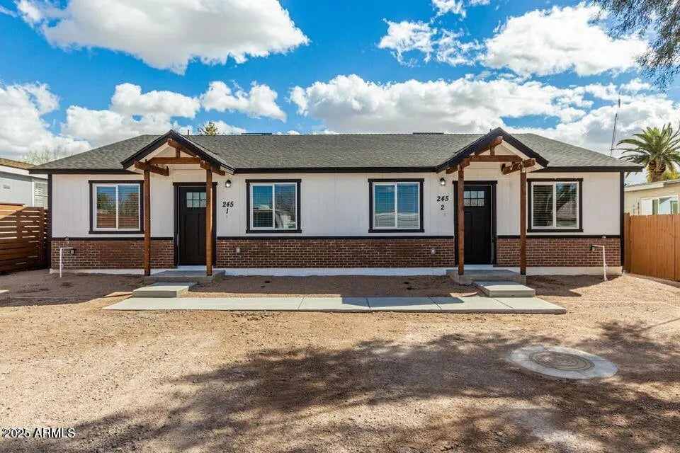 Photo of Listing #6895426