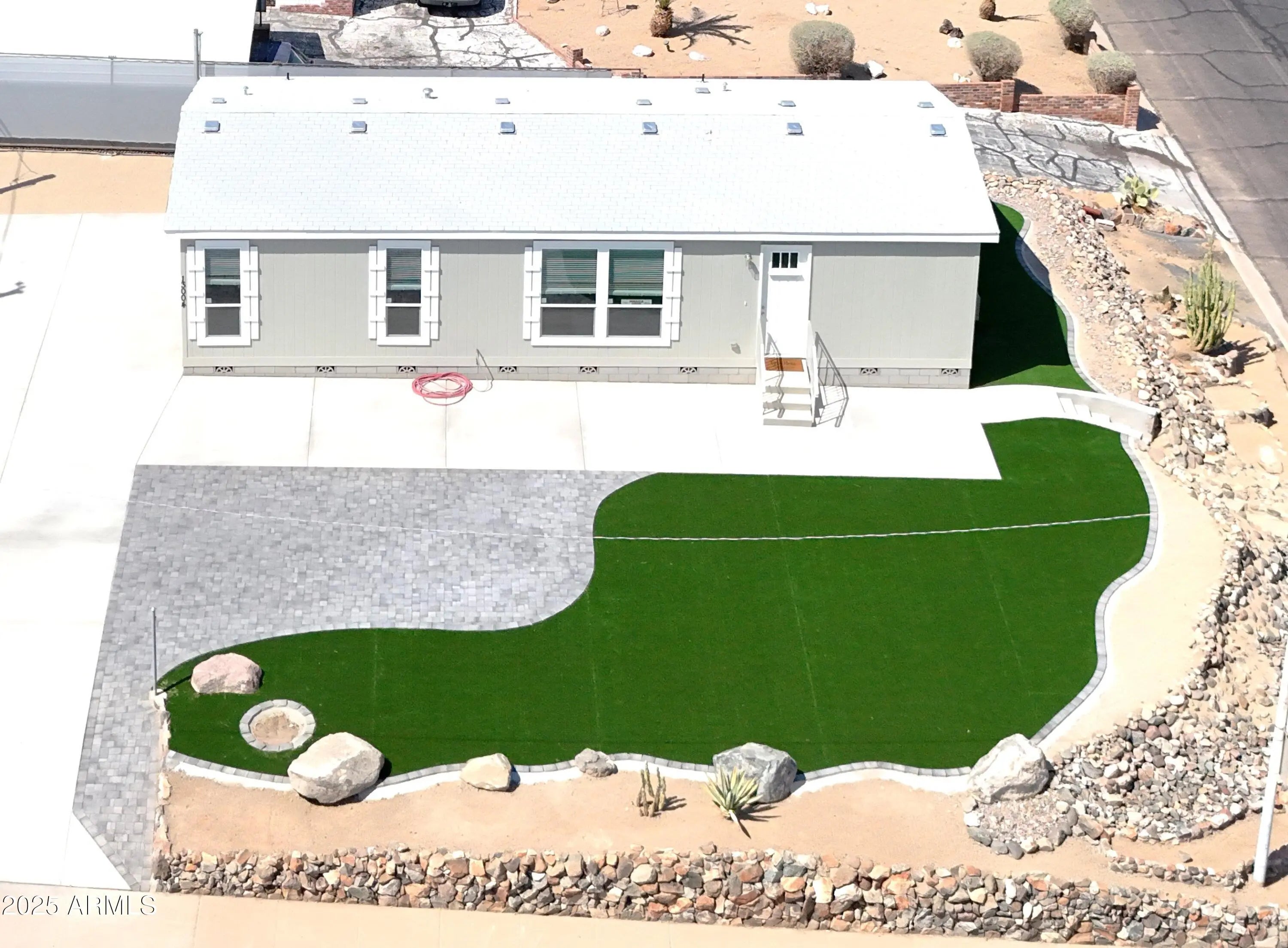 Photo of Listing #6895461