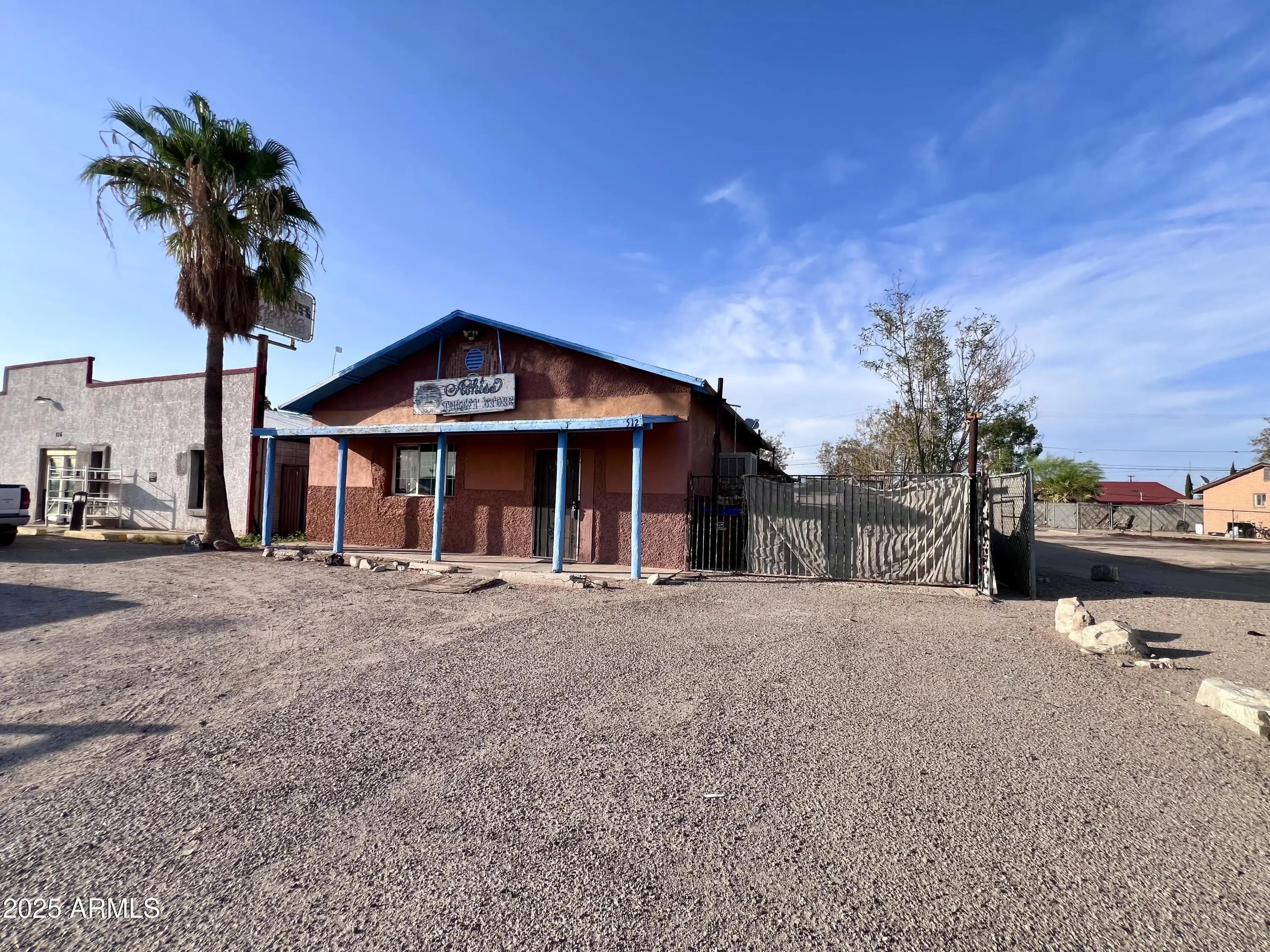 Photo of Listing #6895458